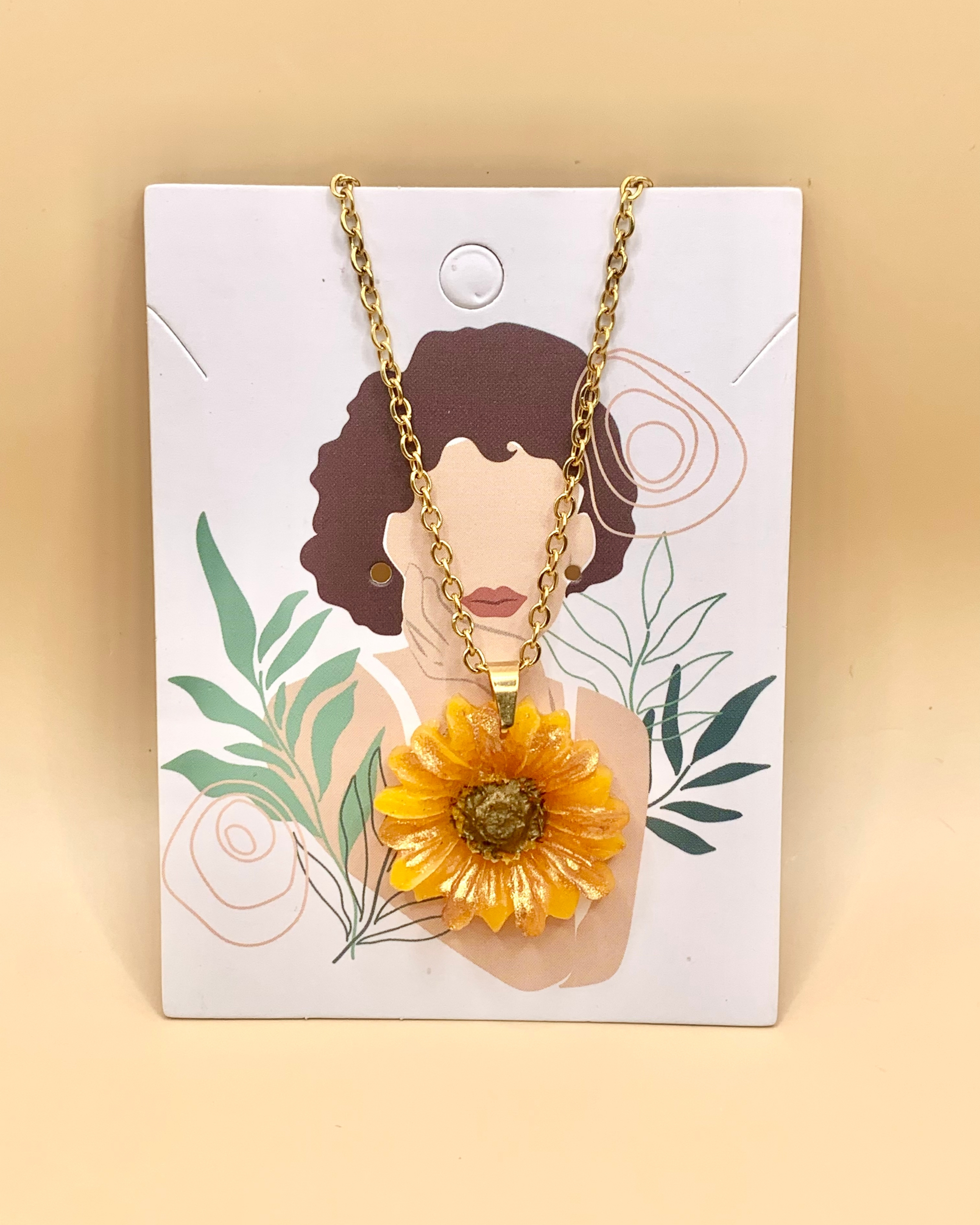 Collar con colgante de girasol