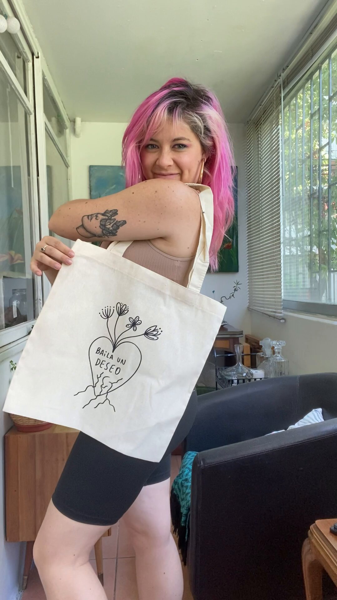 Tote, Baila un deseo, color crudo