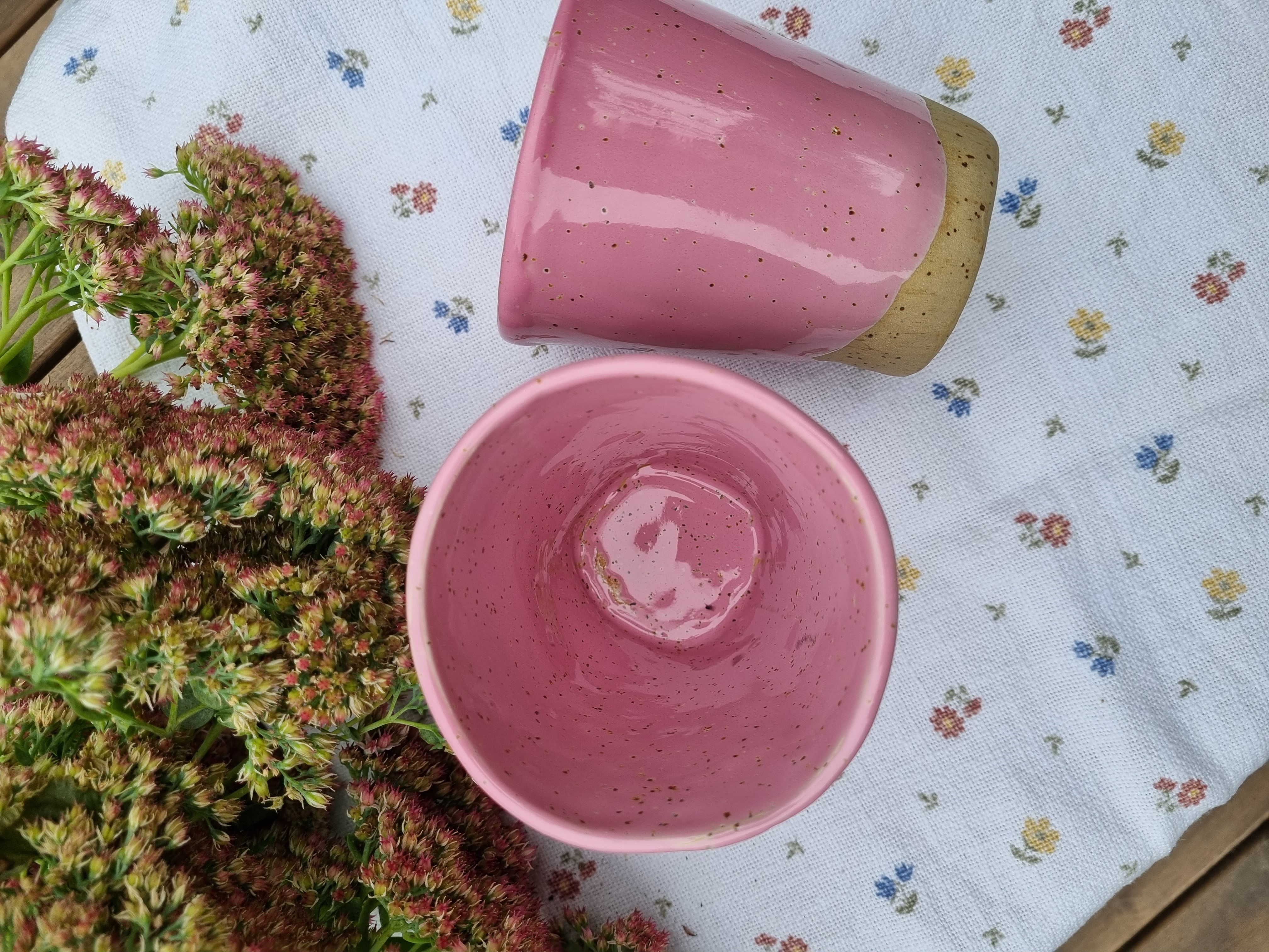 Puodelis "Rožinė spurga"