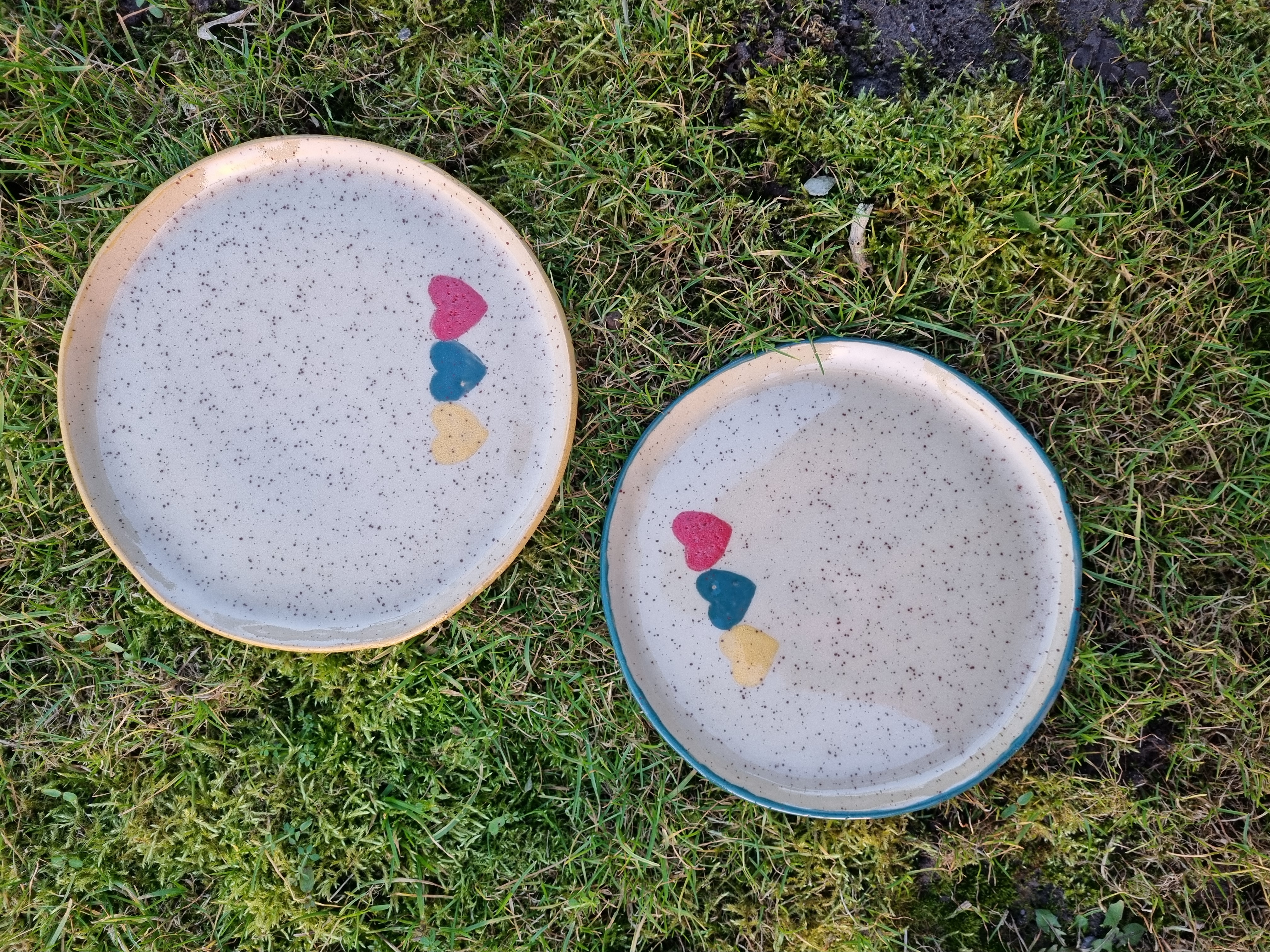 Lėkštė "Lietuva" su taškeliais