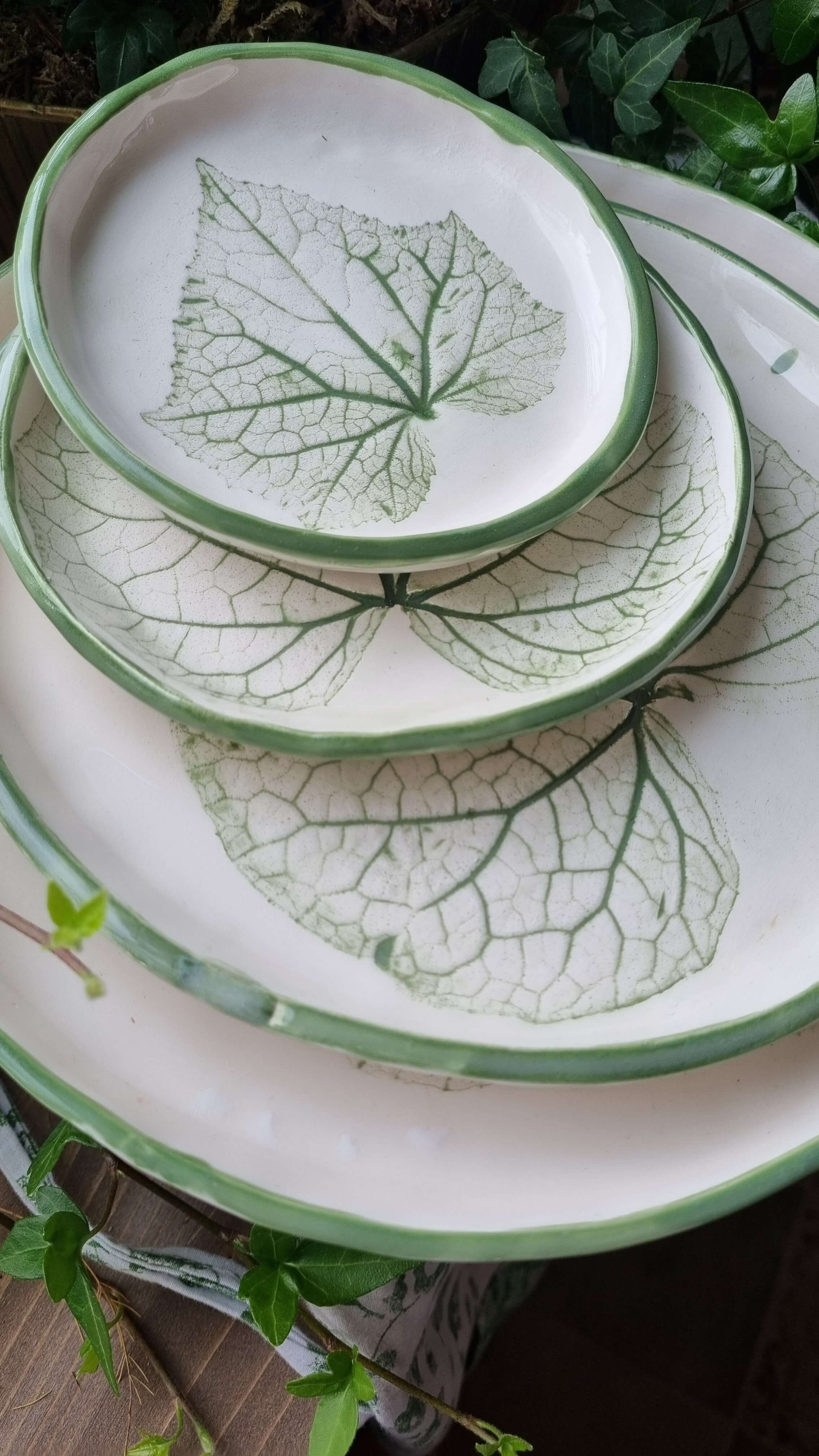 Lėkščių komplektas "Lapai"