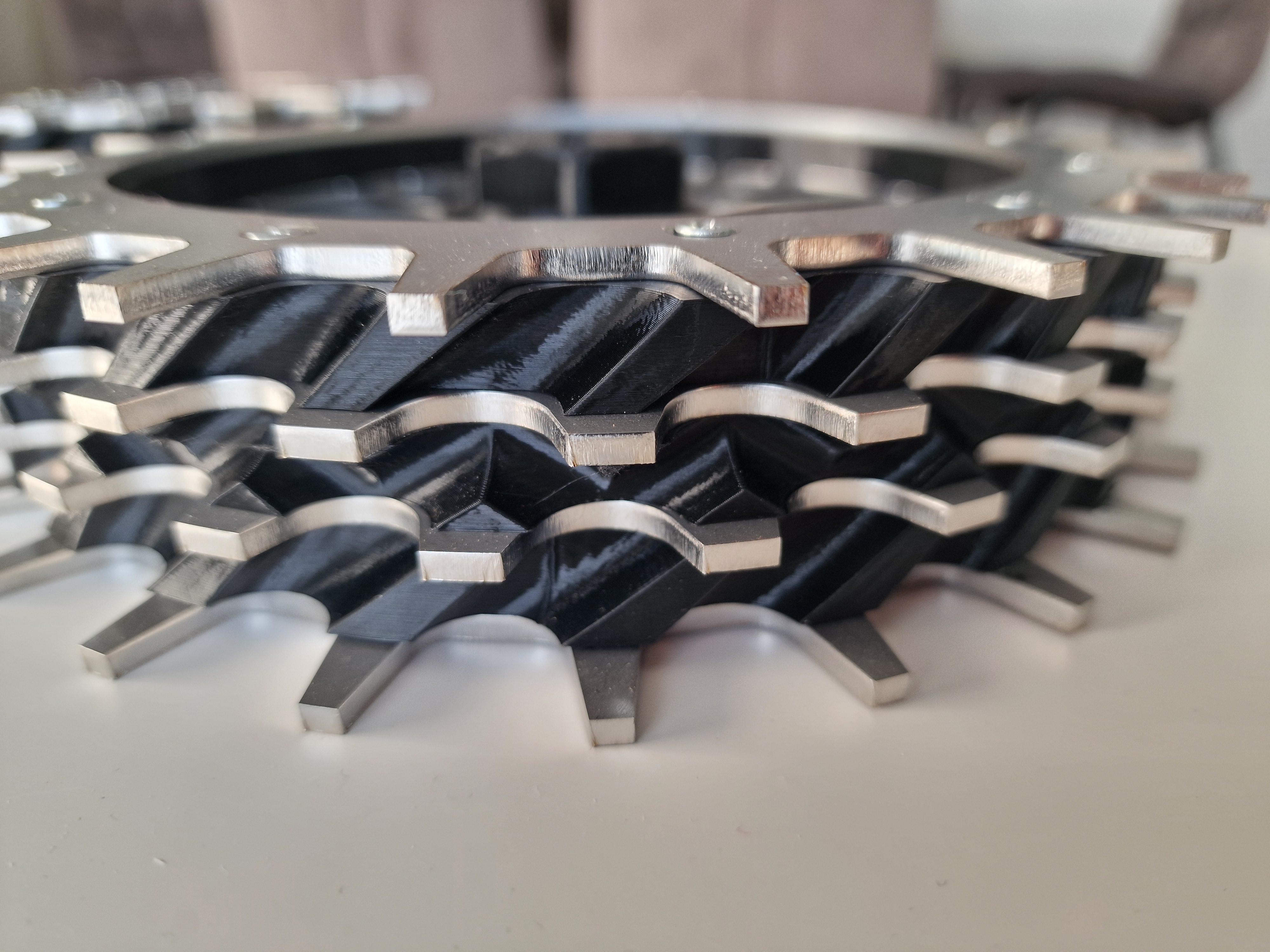 Padidinto pravažumo ratai vejos robotui WORX Landroid