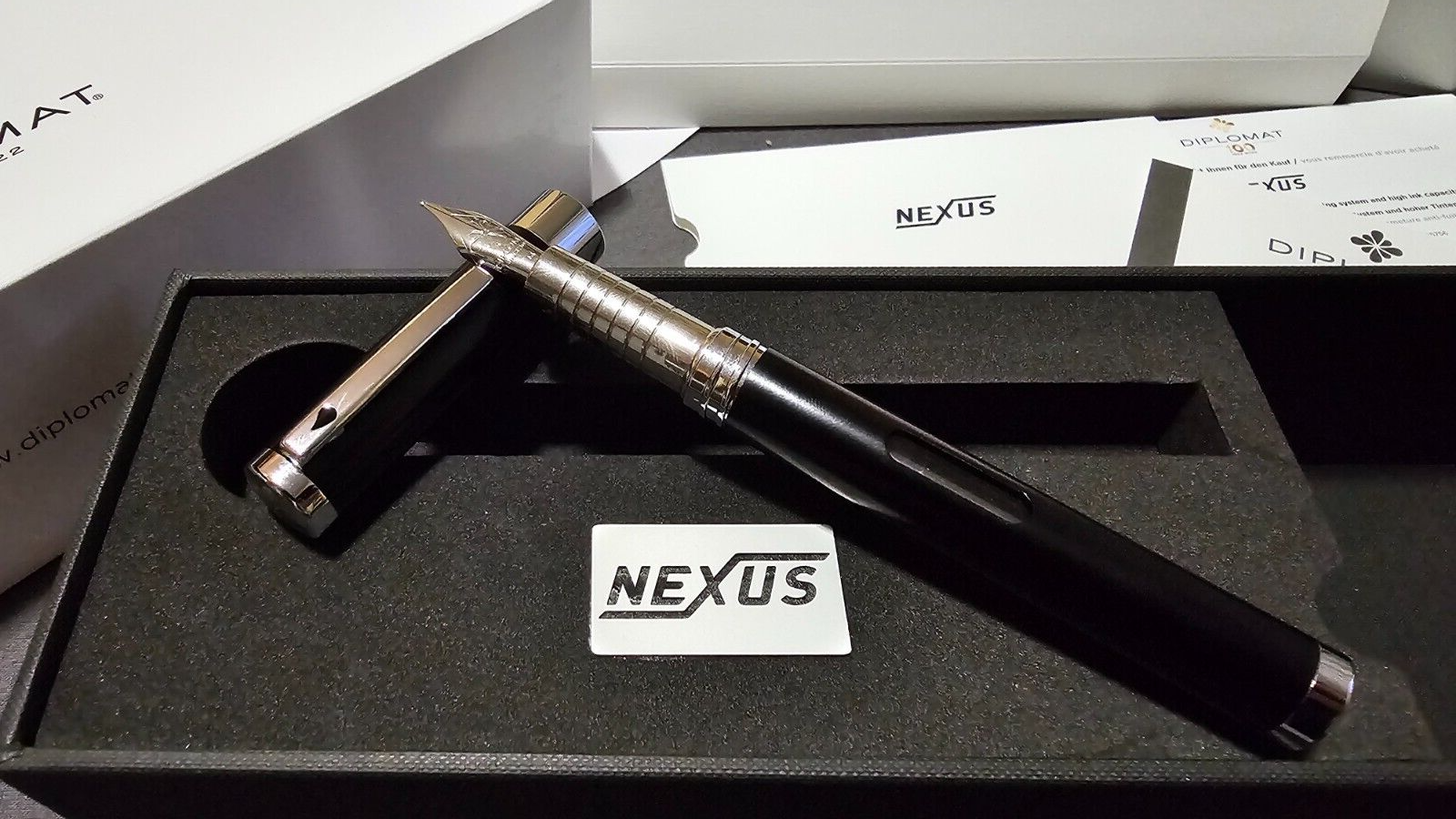 z Diplomat Nexus fountain pen black/chrome stainless steel nib with ink pot black