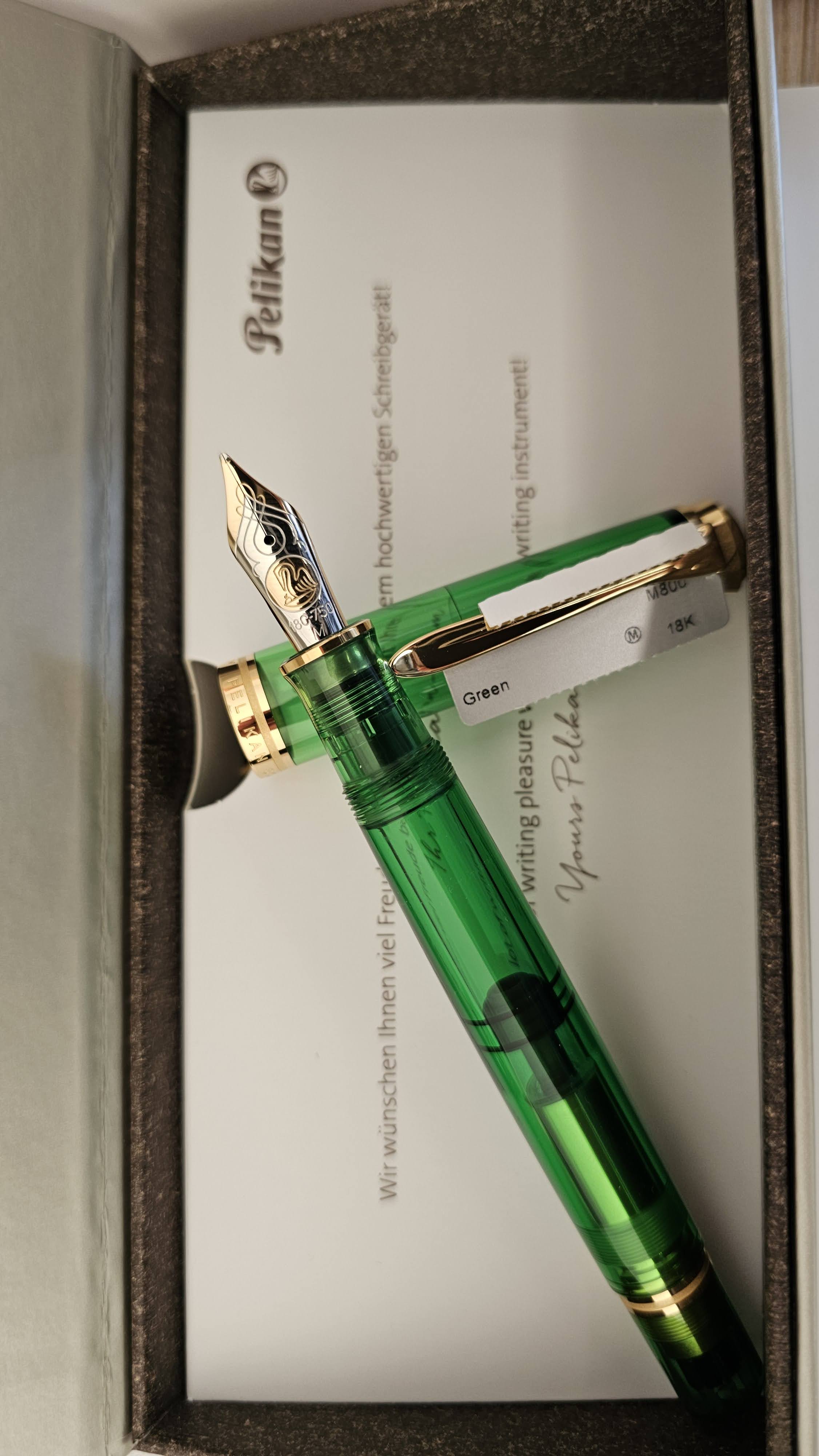 Pelikan M800 Green Demonstrator Special Edition 18K two tone gold nib