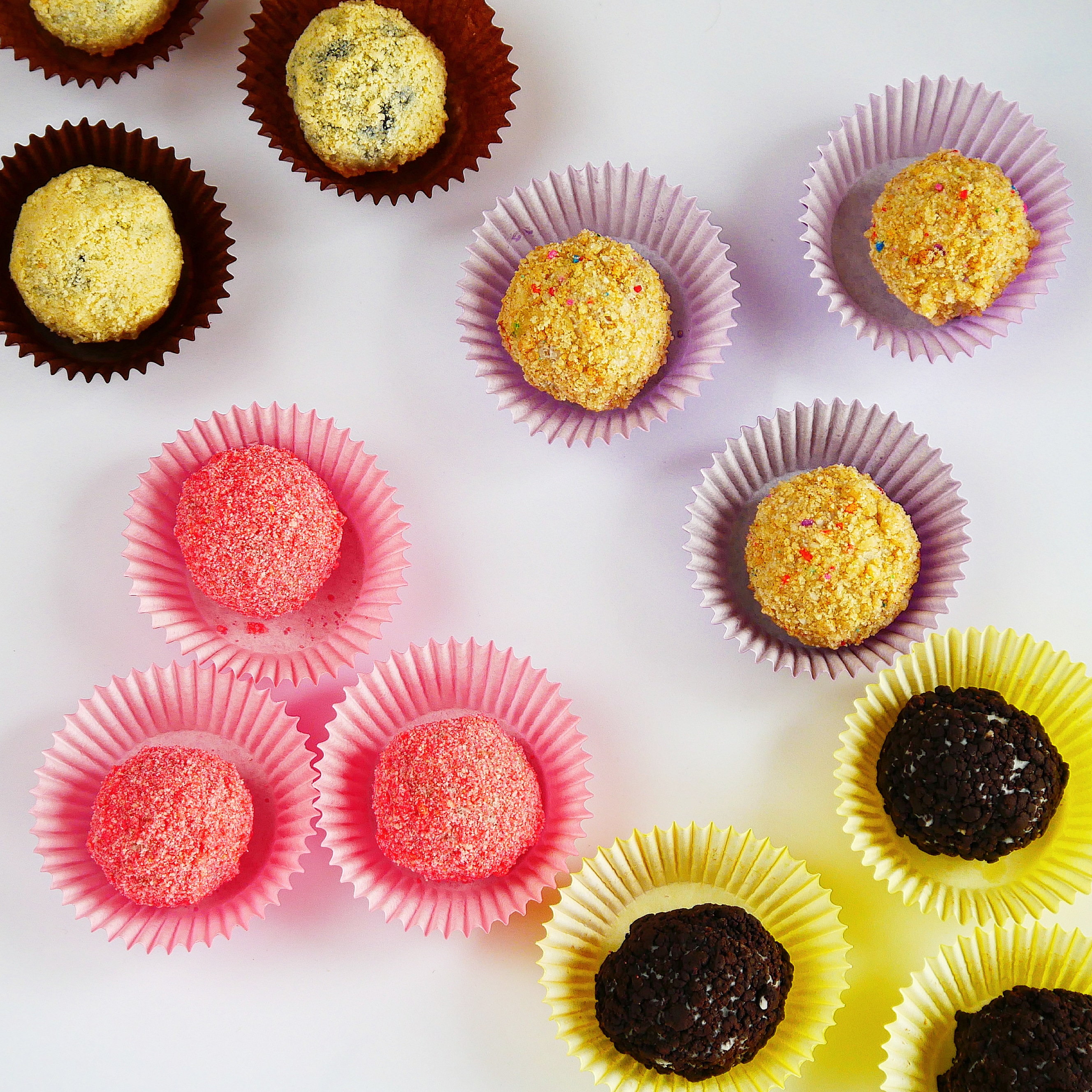 Cake Truffles (1 Dozen)