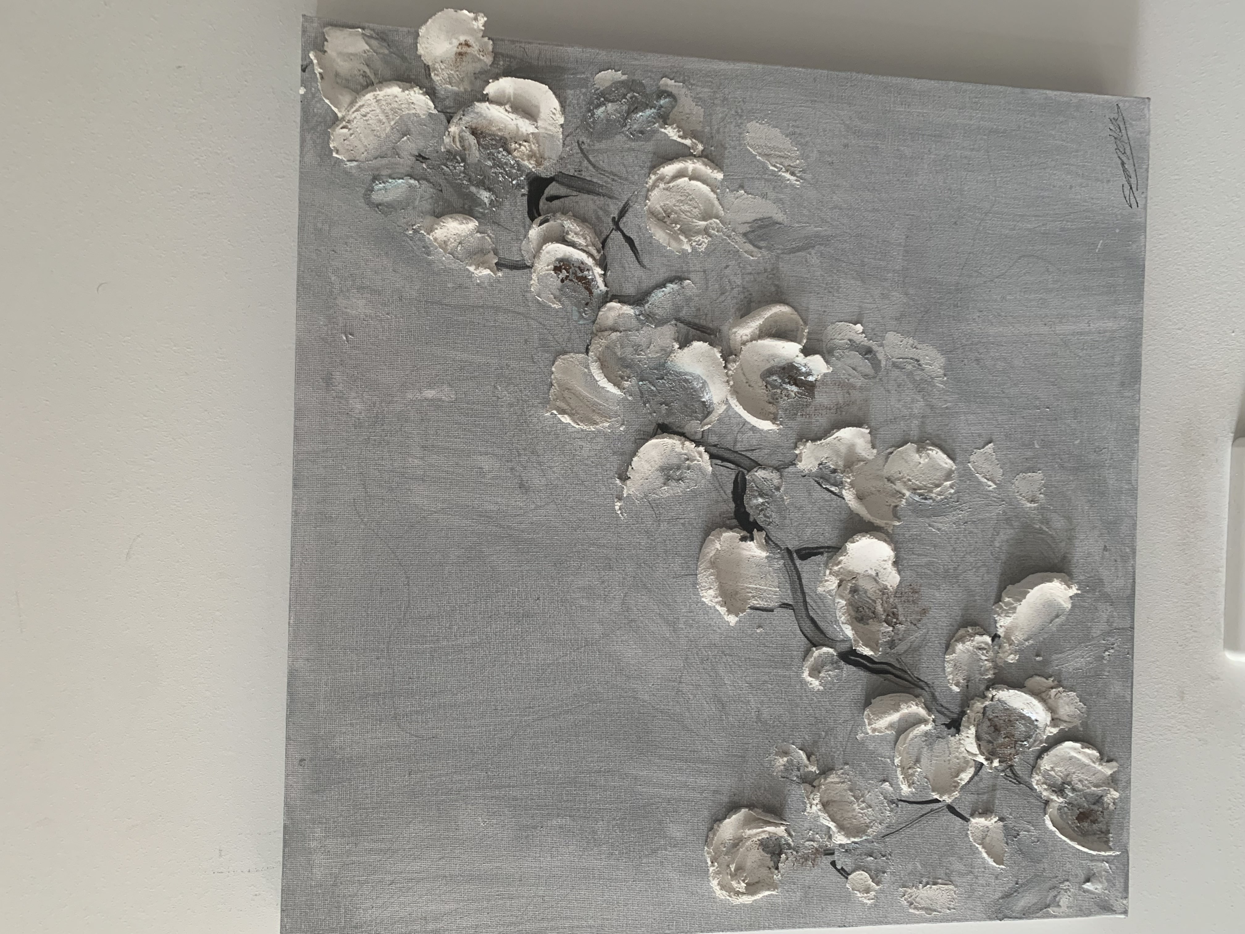 ABSTRACT ART SILVER BASE 