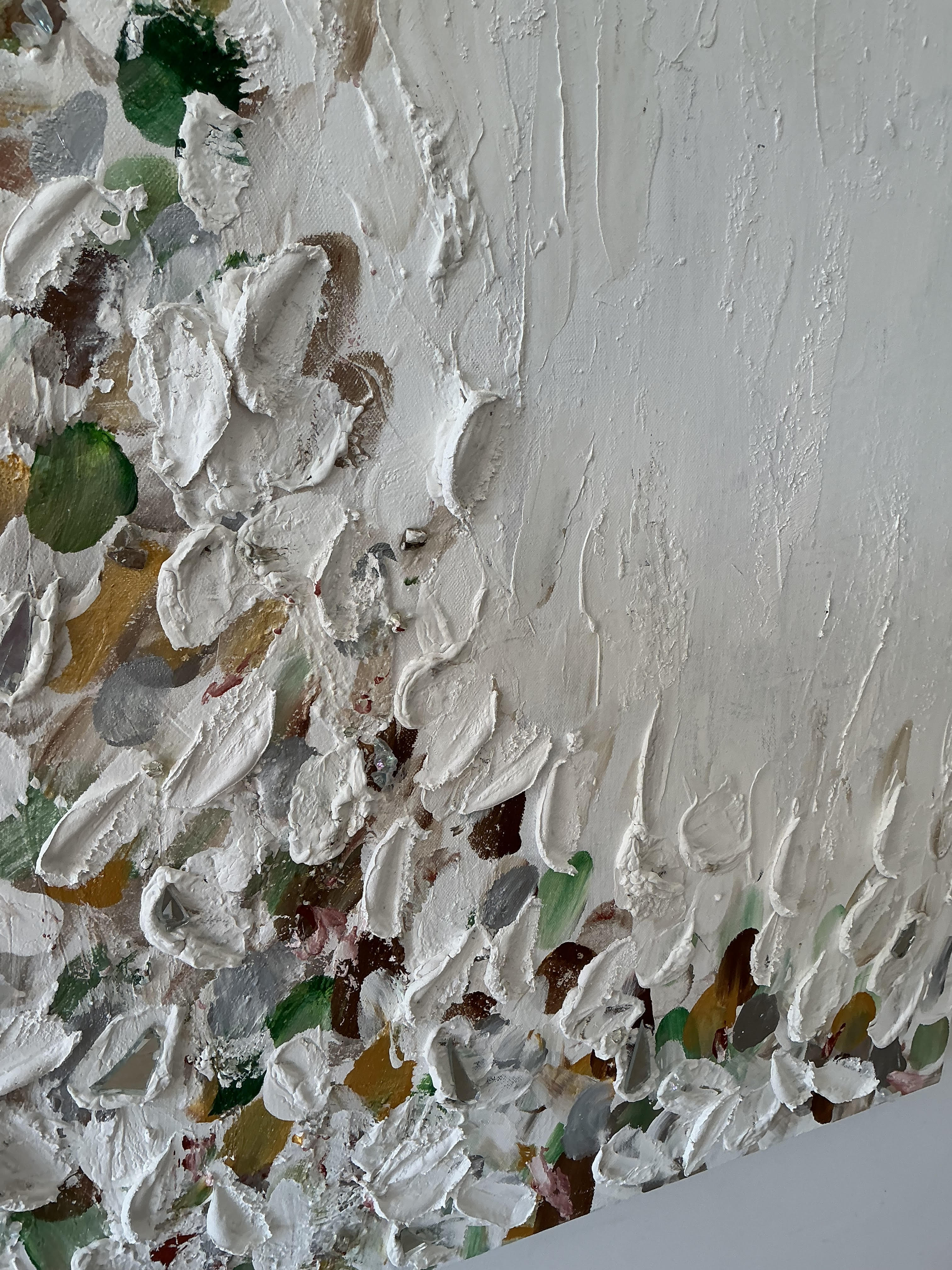 ABSTRACT ART WHITE CUSMOS