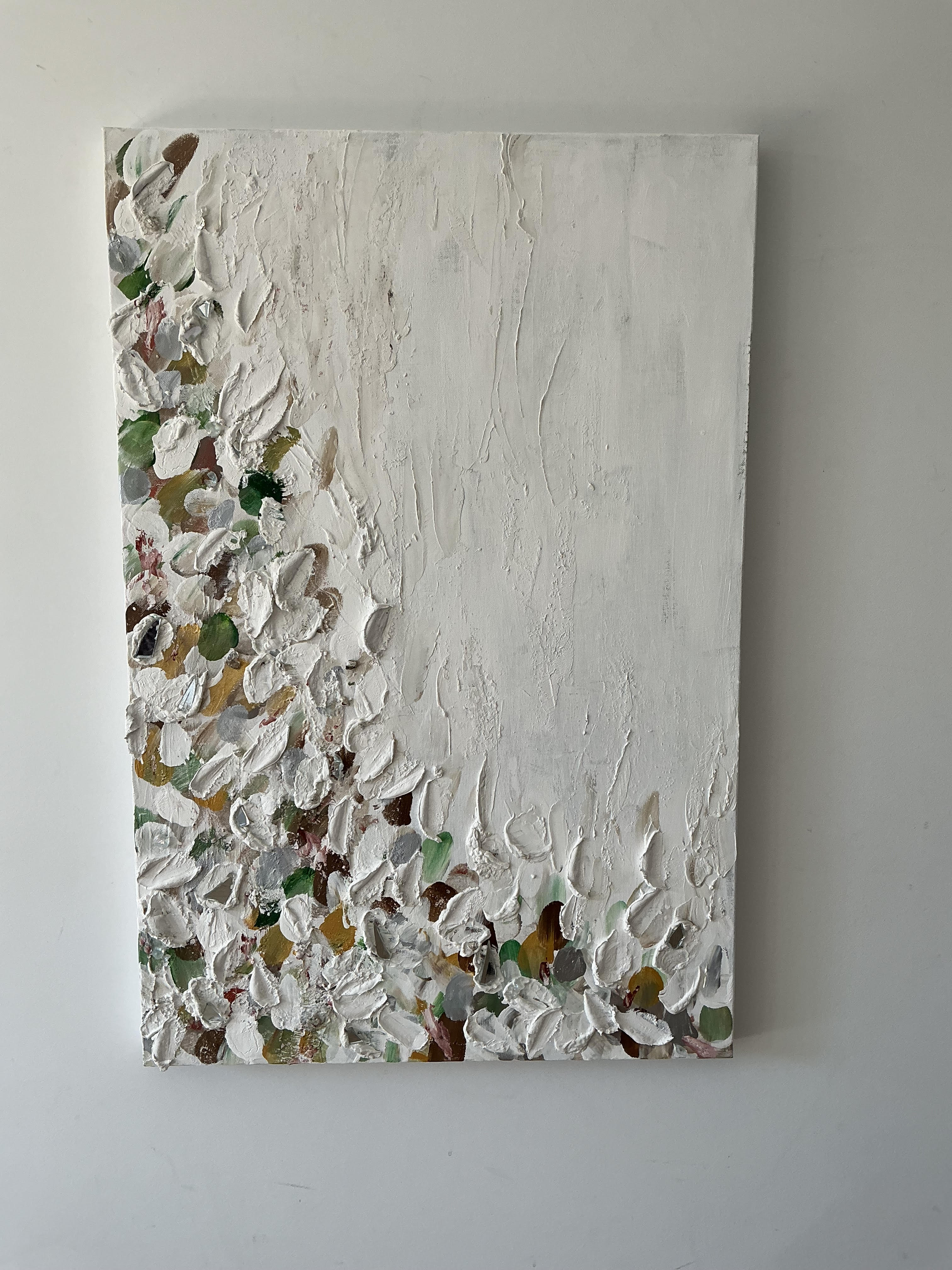 ABSTRACT ART WHITE CUSMOS