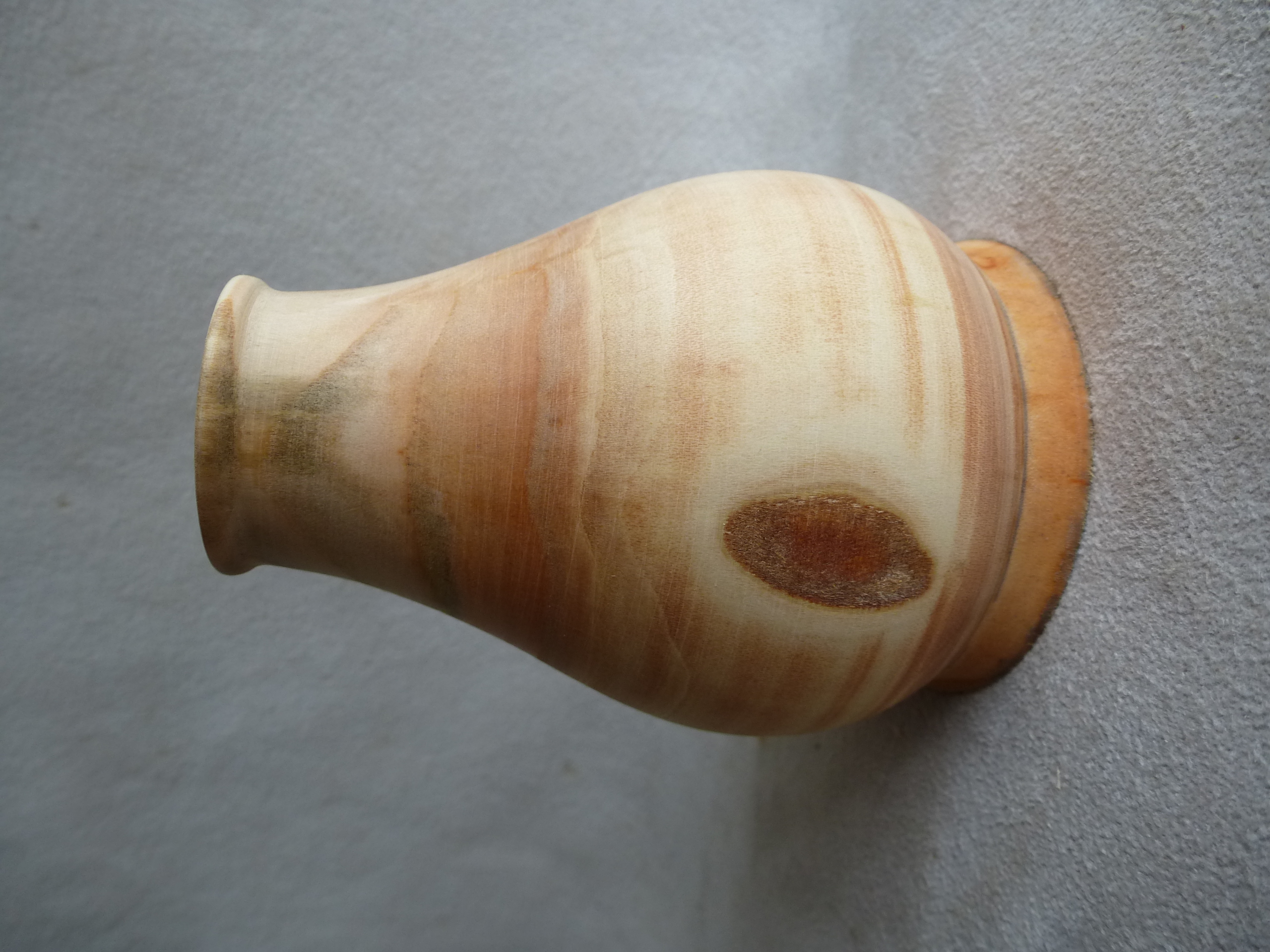 vase en pêcher brut