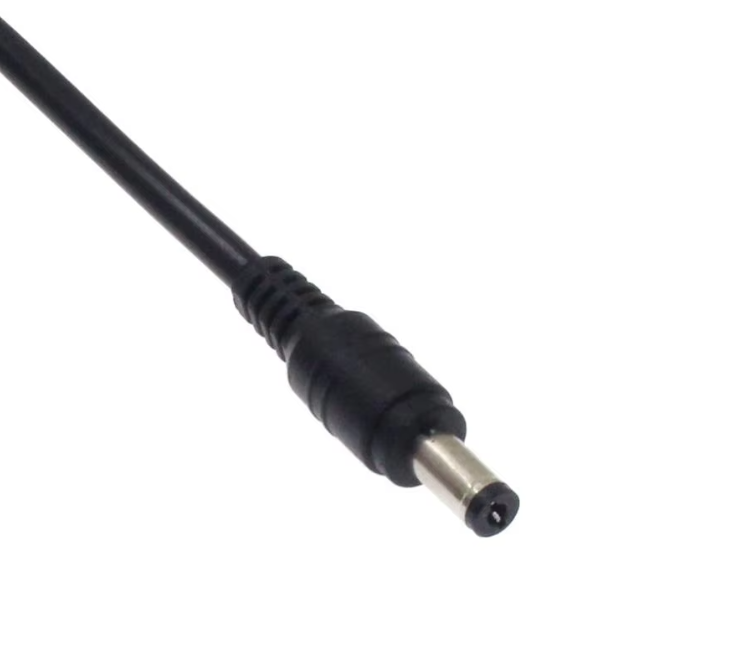 Câble DC 12V 18AWG Mâle-Mâle  ( 5.5x2.1mm ) 