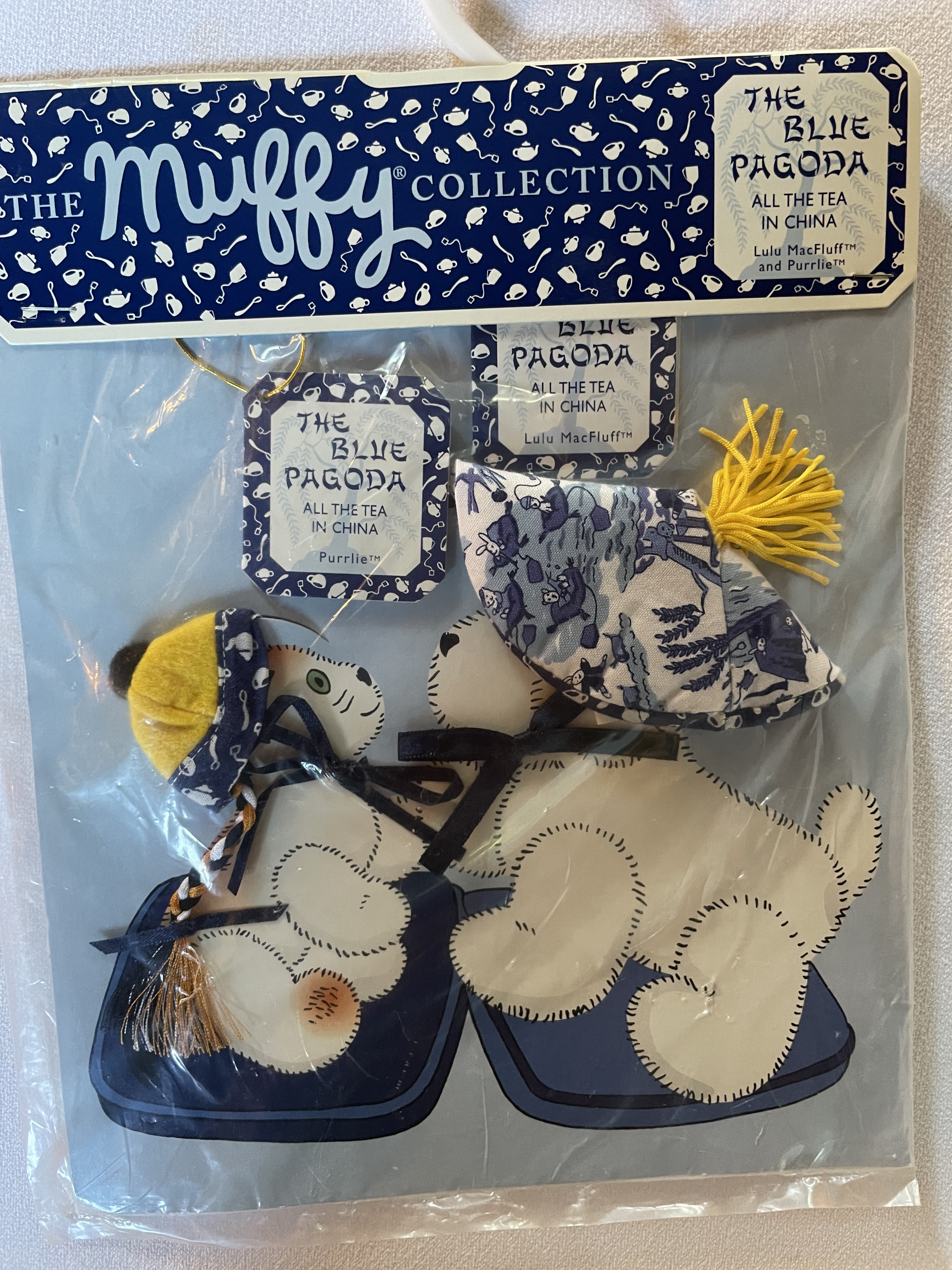 (The) Blue Pagoda: All The Tea in China LULU & PURRLIE Outfits