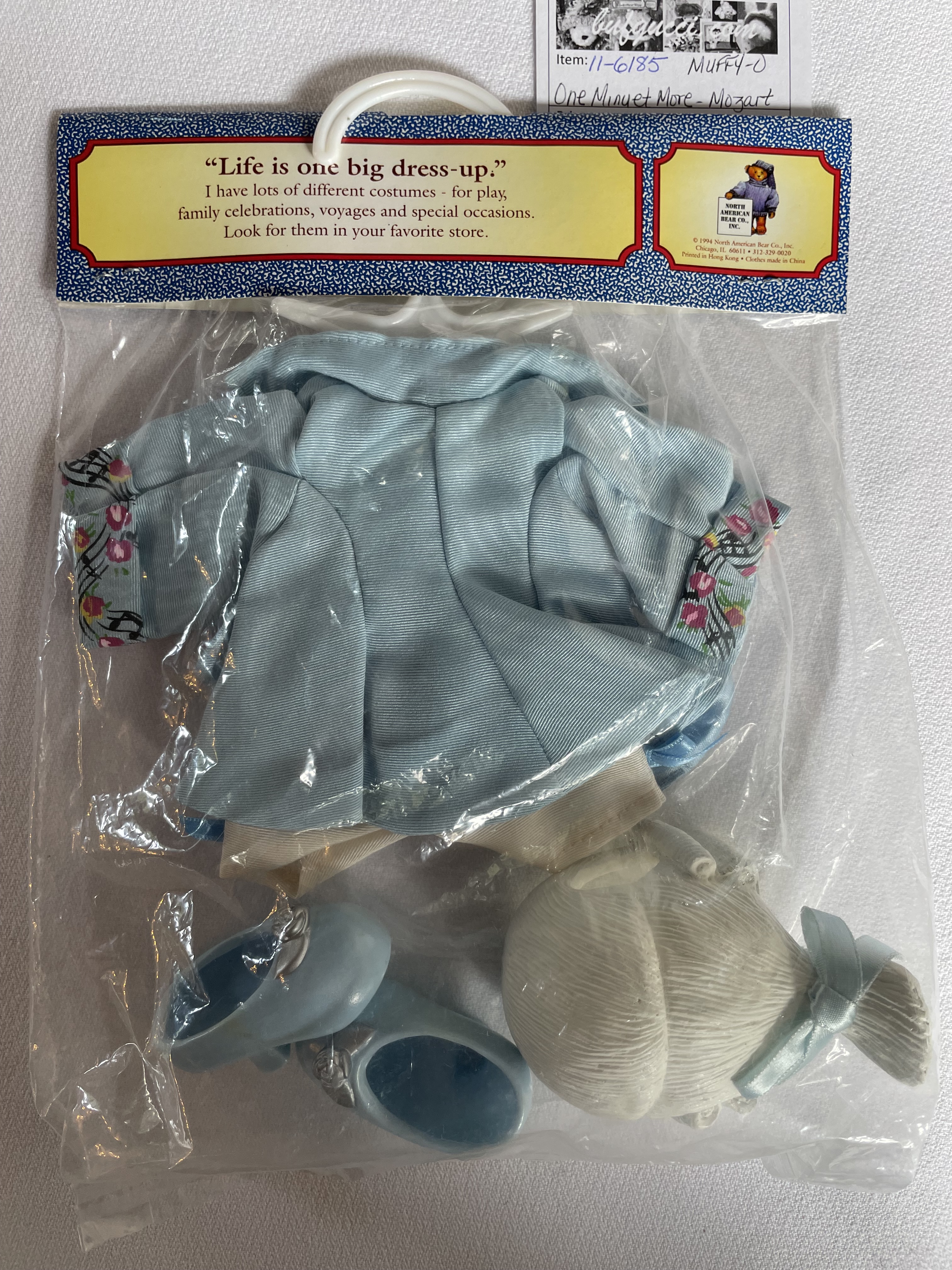 One Minuet More: The Mozart Collection MUFFY Outfit