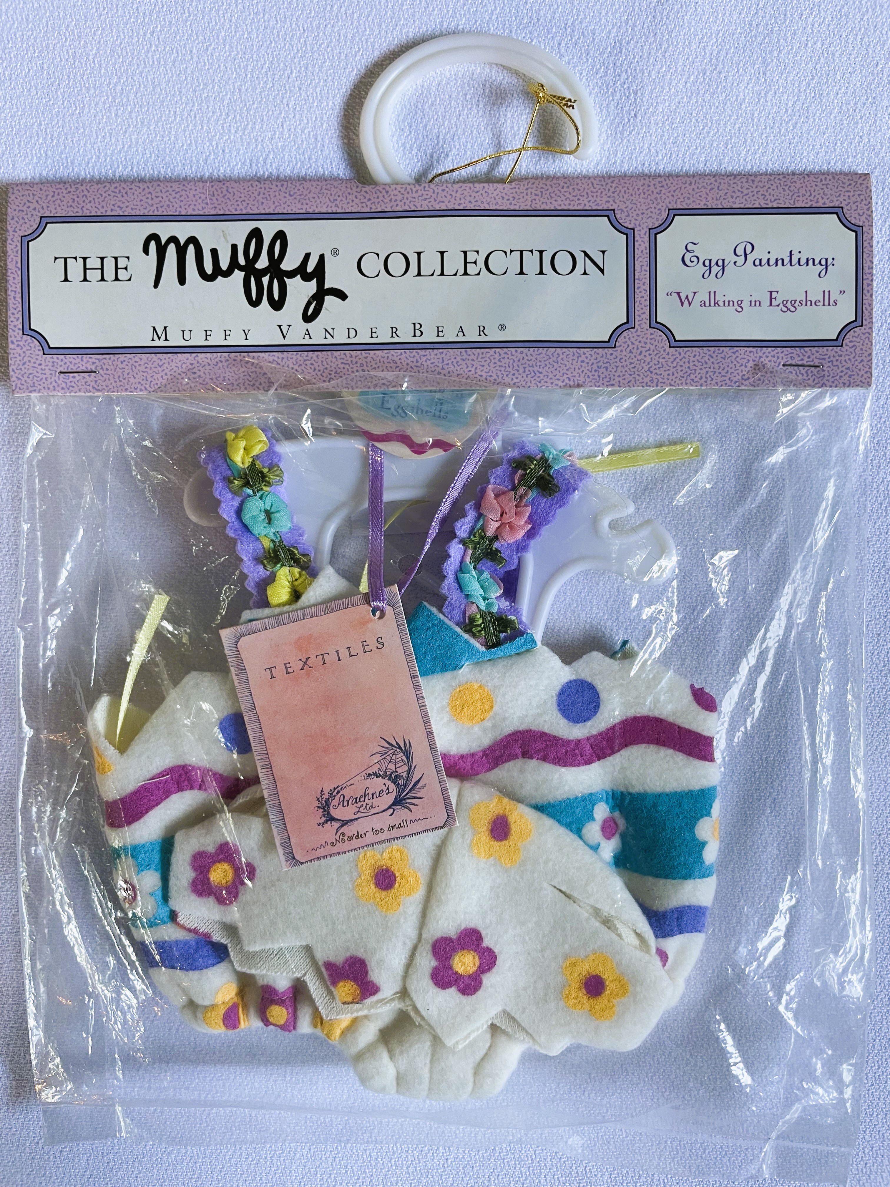 Egg Painting: Walking in Eggshells MUFFY Outfit