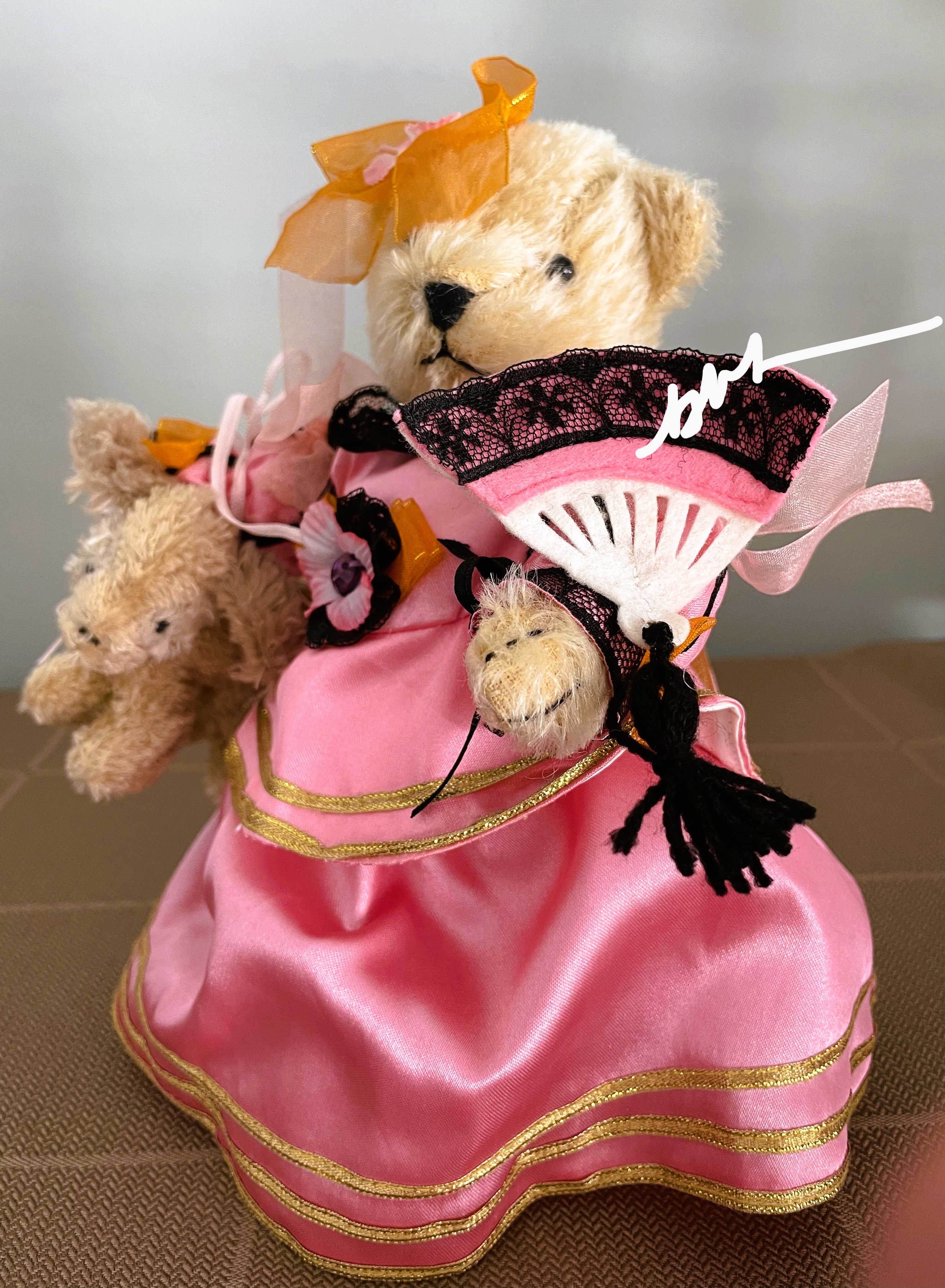Muffy VELAZQUEZ'S INFANTA - Mohair Bear