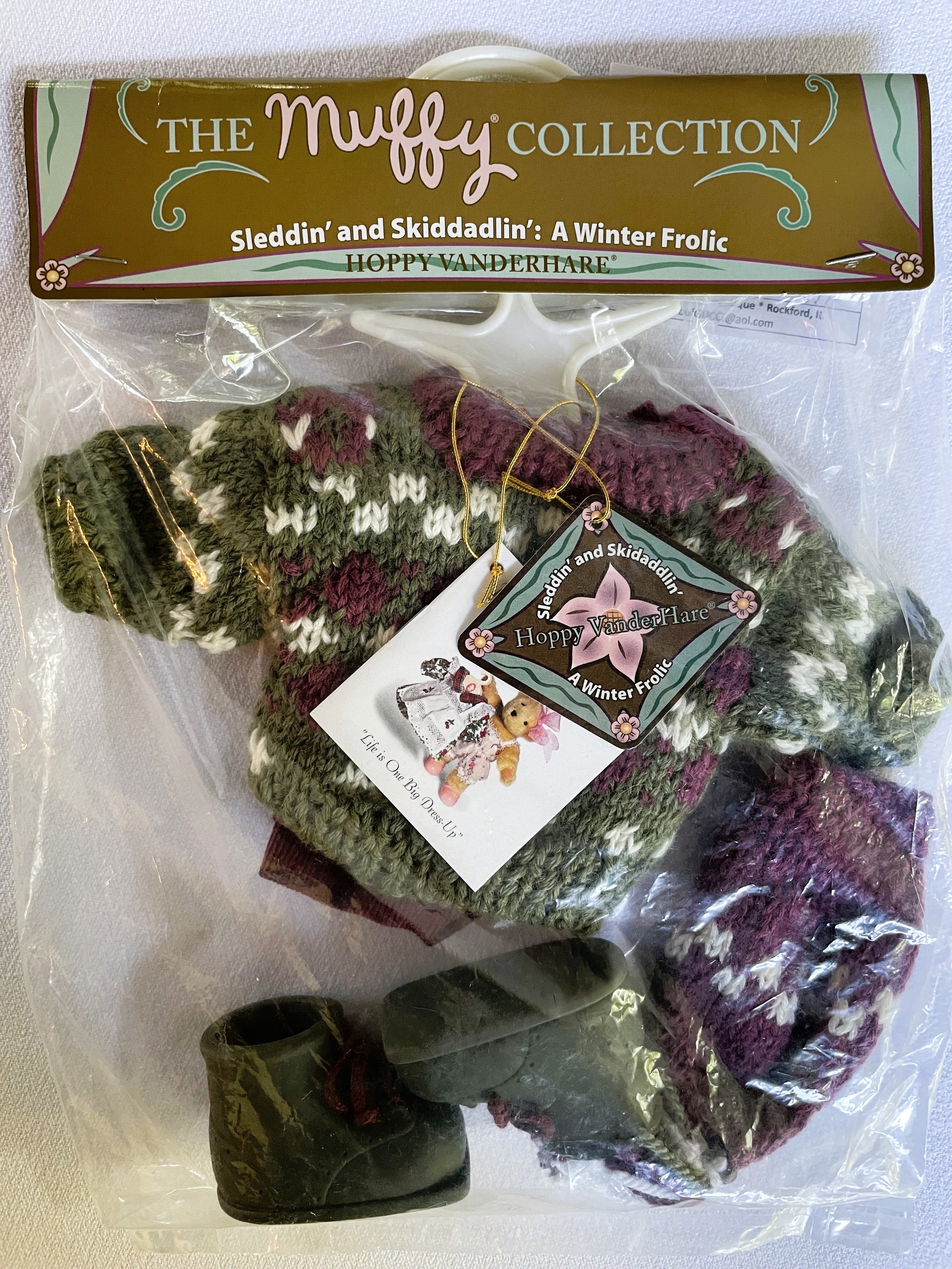 Sleddin' and Skidaddlin': A WINTER FROLIC - HOPPY Outfit