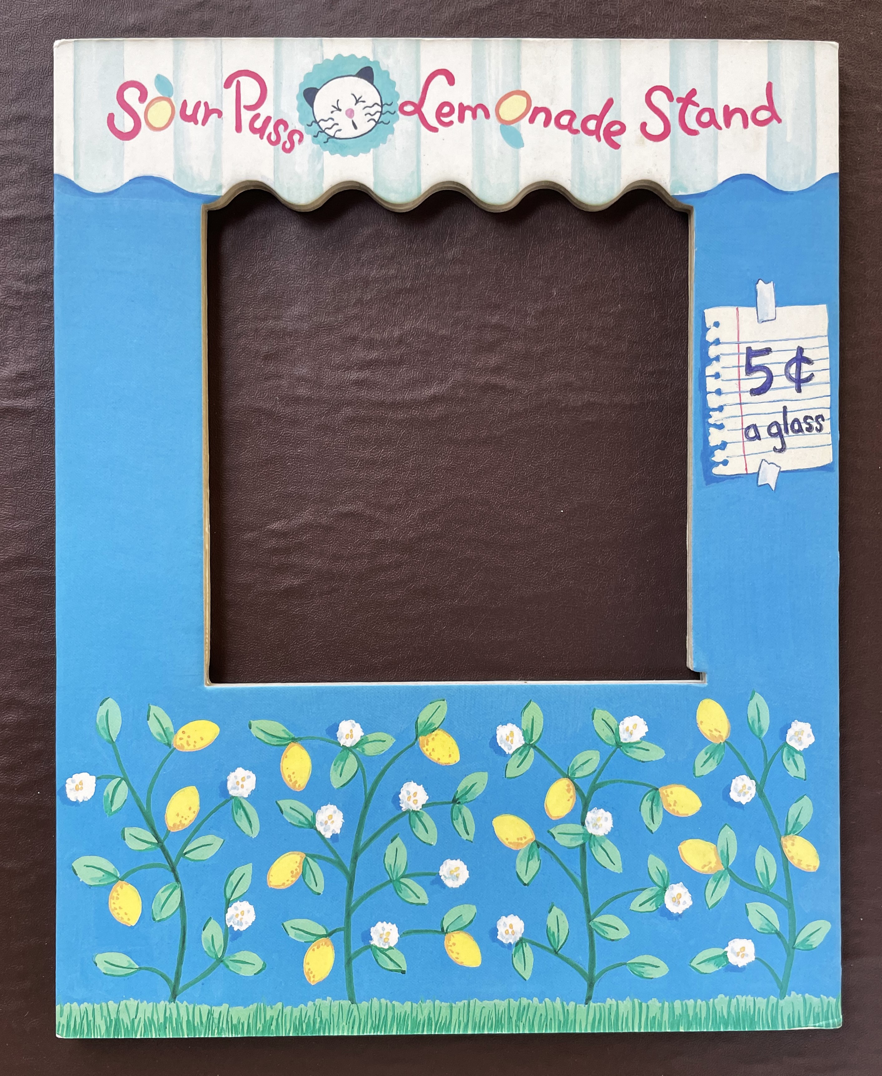 (The) Lemonade Stand: 5 cents A Glass - Muffy's LEMONADE STAND DISPLAY BACKDROP