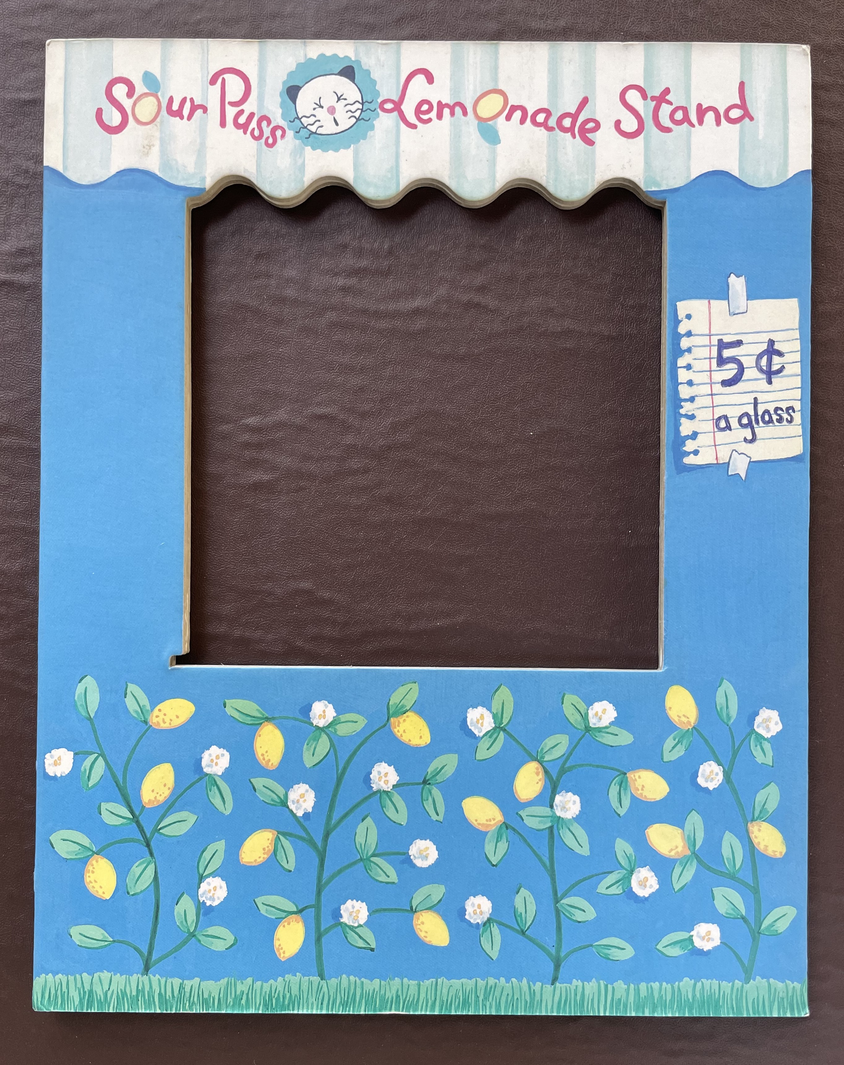 (The) Lemonade Stand: 5 cents A Glass - Muffy's LEMONADE STAND DISPLAY BACKDROP
