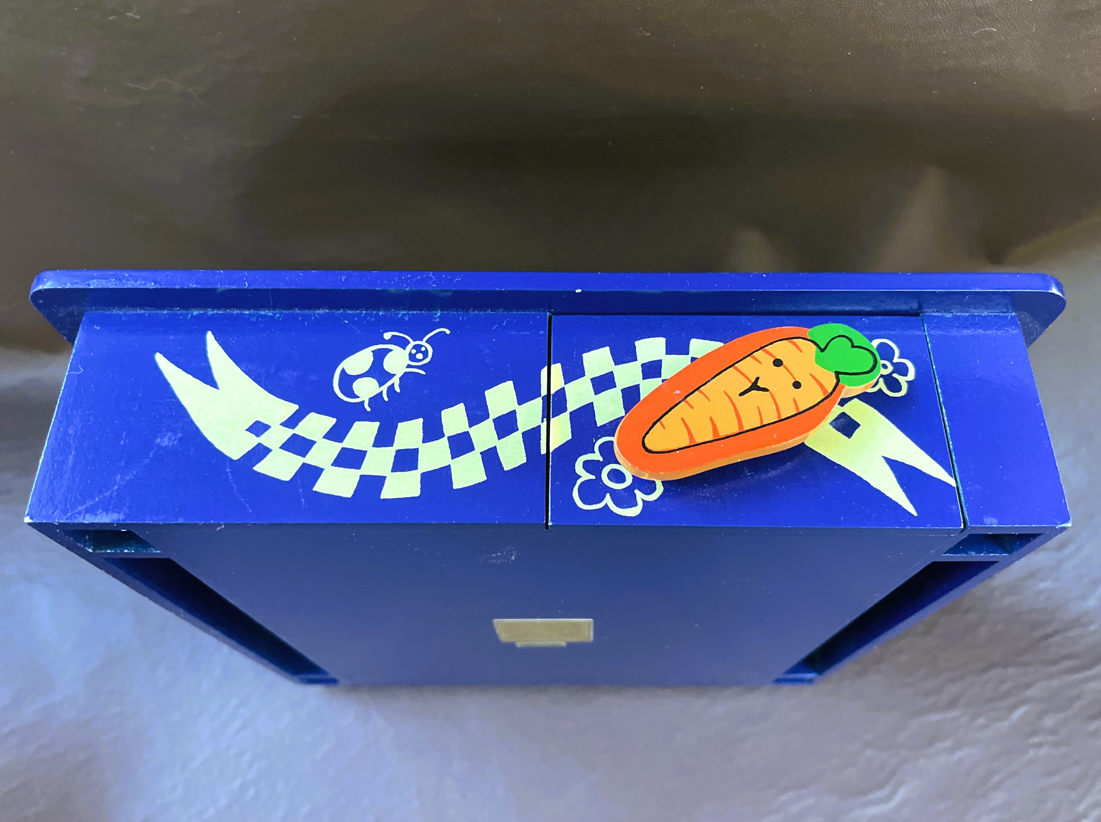 Check Mates Muffy & Hoppy CHESS TABLE