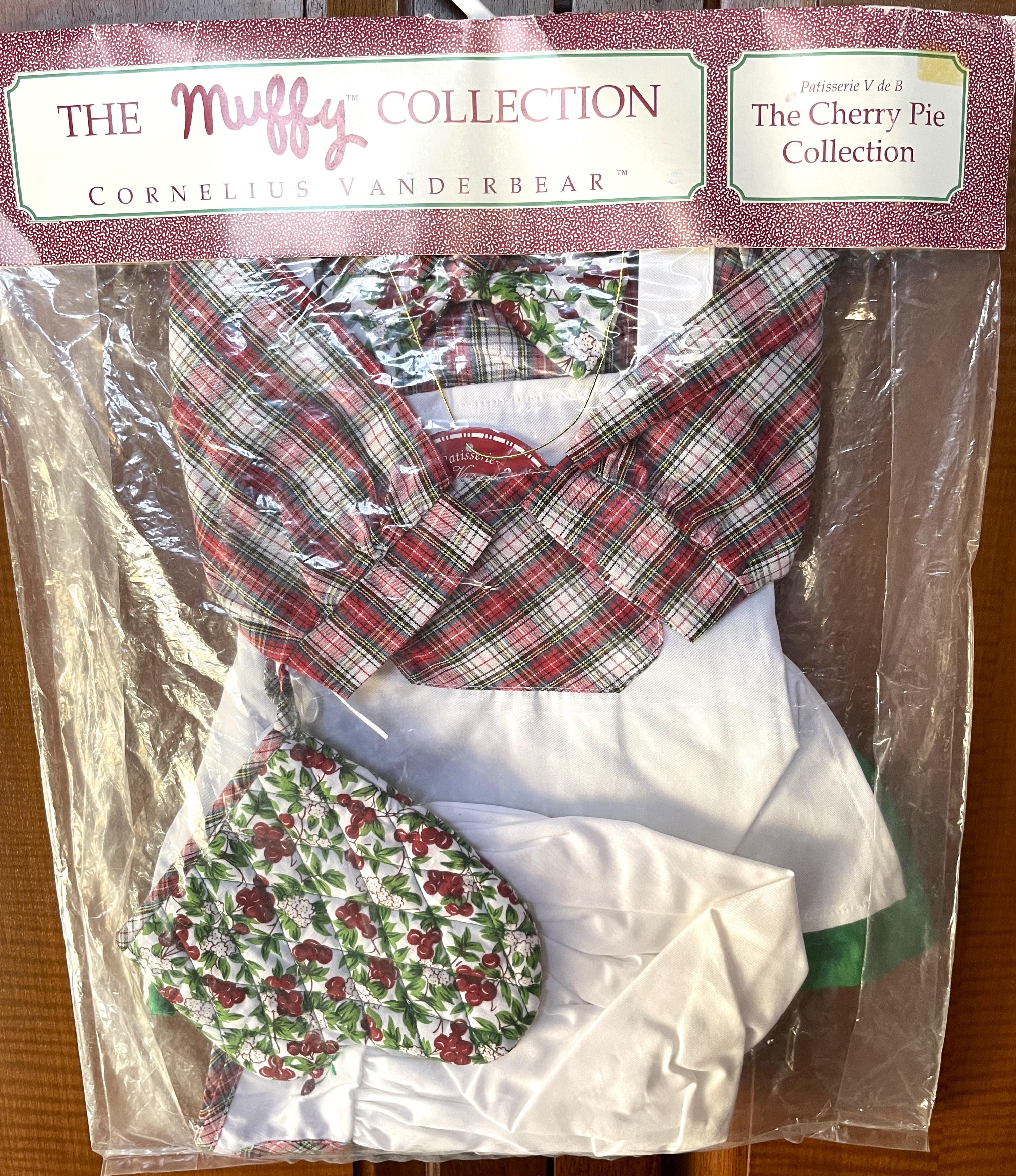 Cherry Pie: The Baking Collection CORNELIUS VanderBear Outfit
