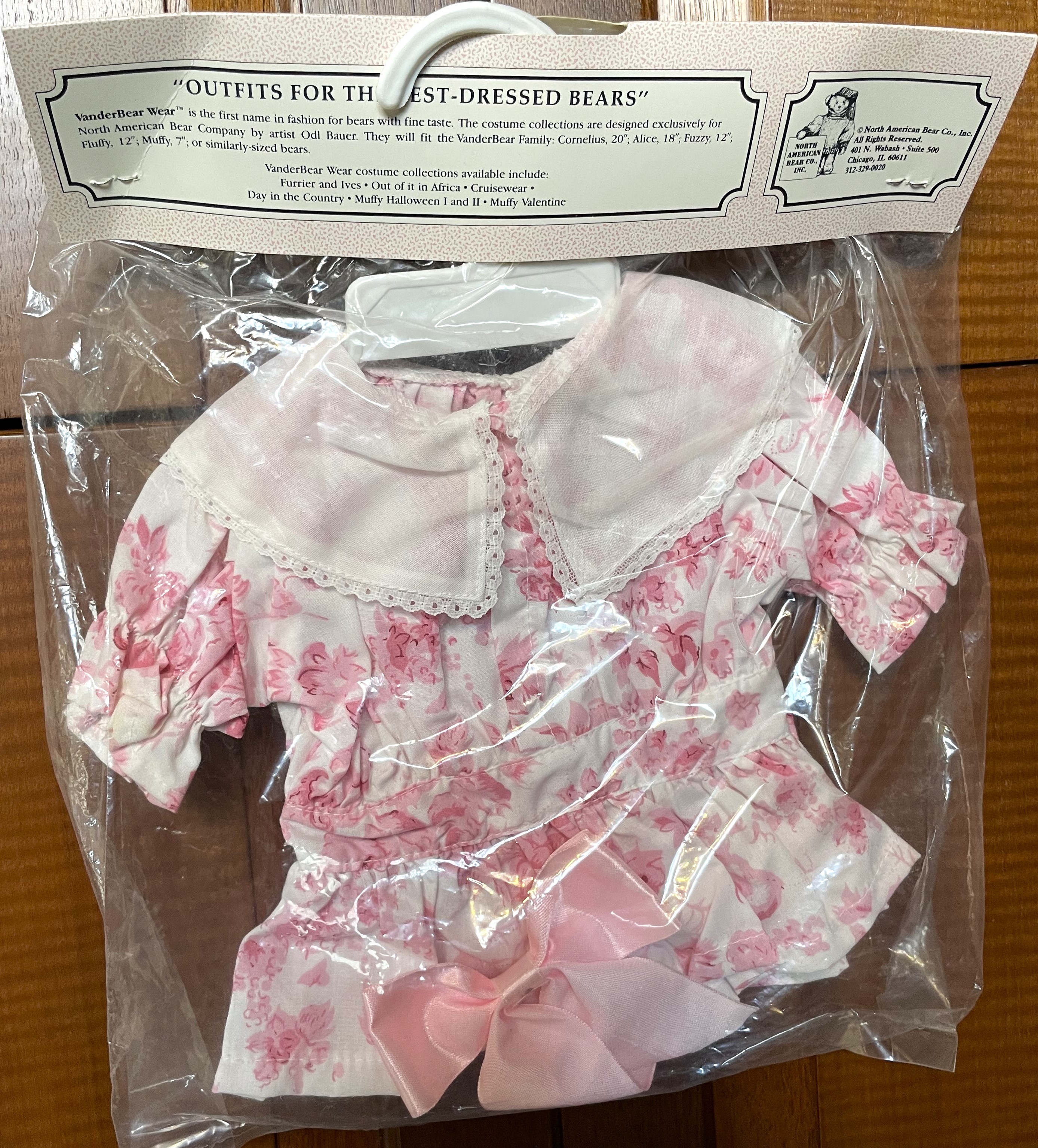 (The) High Tea Collection FLUFFY VanderBear Outfit