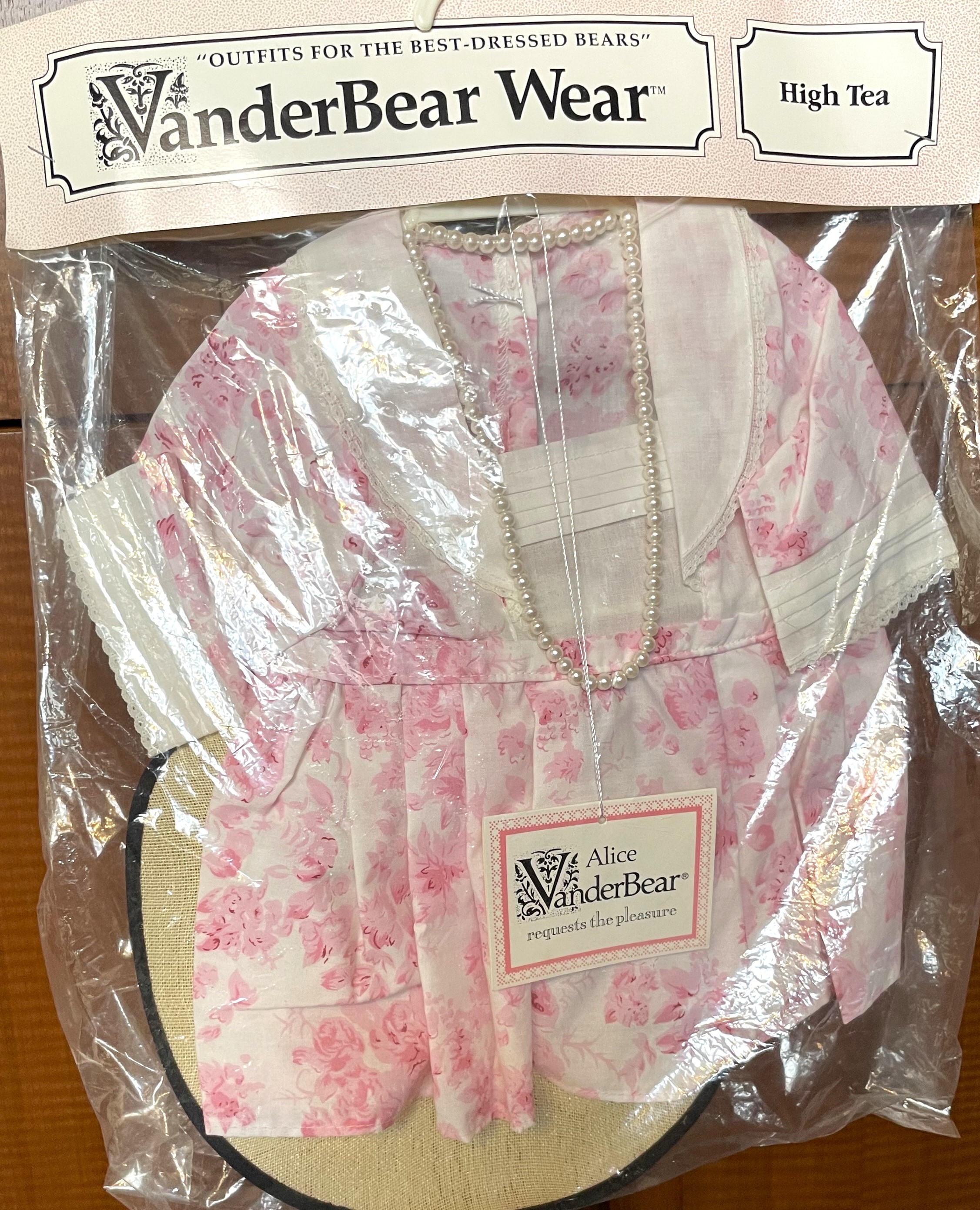(The) High Tea Collection ALICE VanderBear Outfit