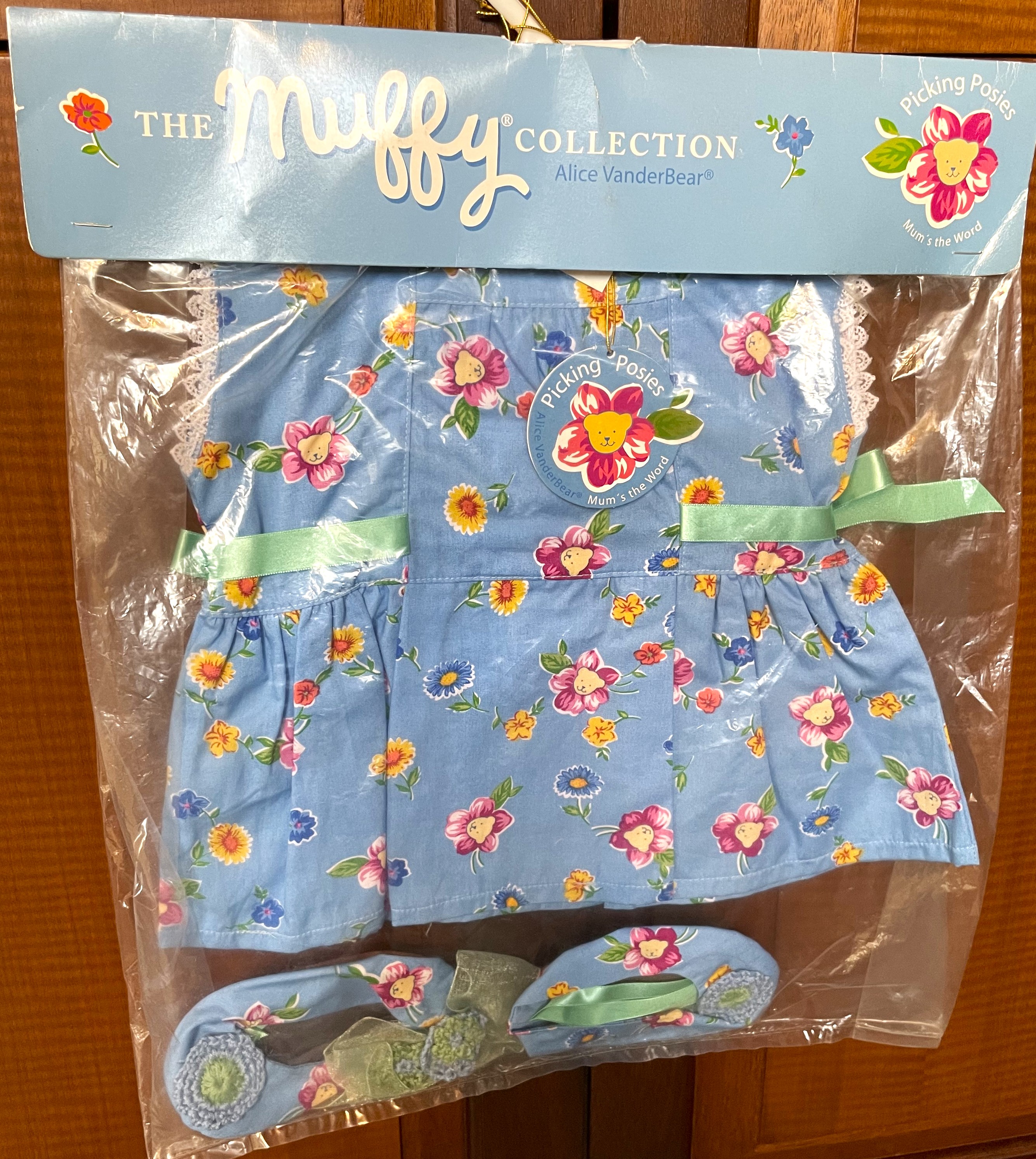 Picking Posies, Mum's the Word - ALICE VanderBear Outfit