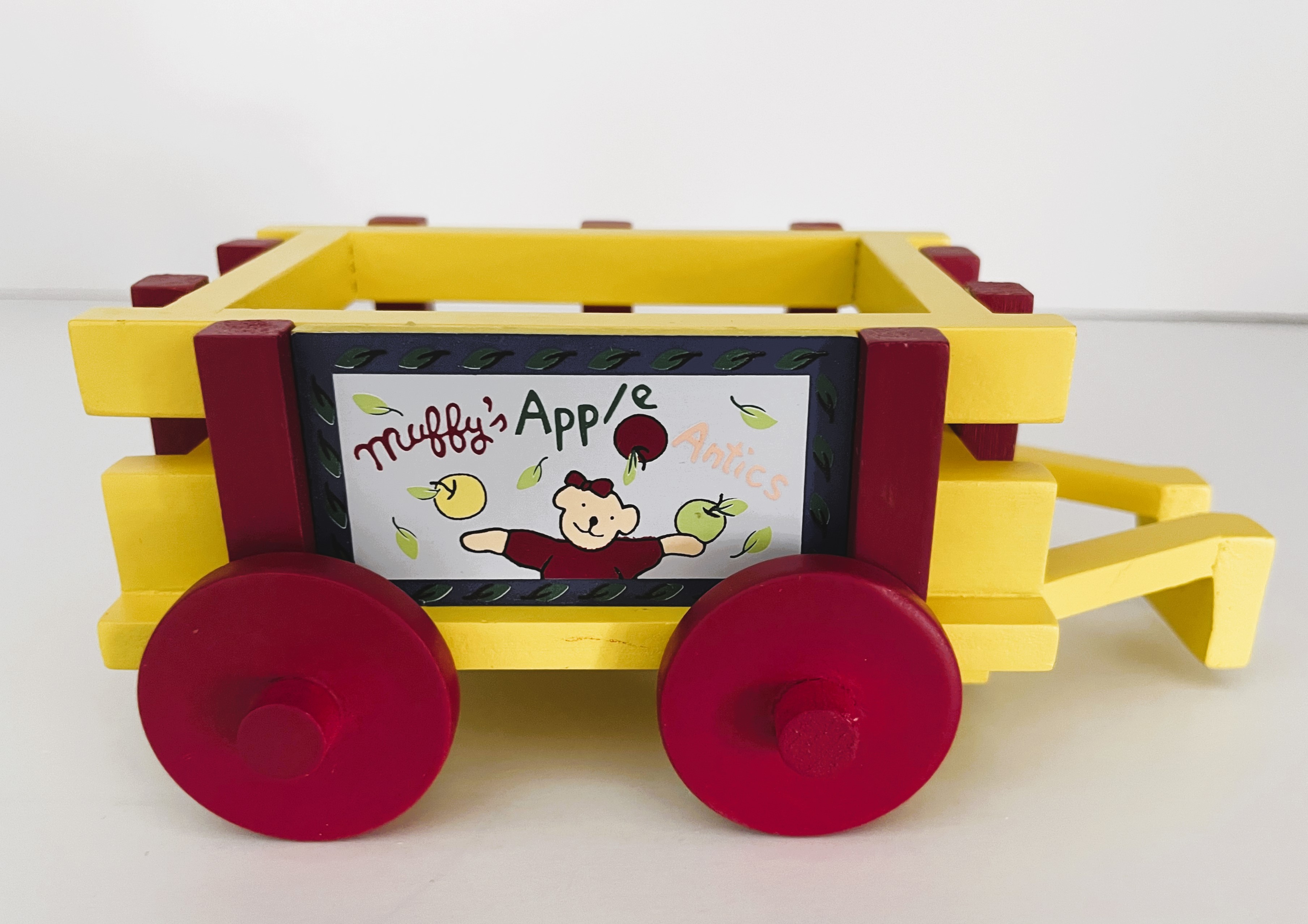 (A) Bushel of Fun: Apple Antics - Muffy's APPLE CART