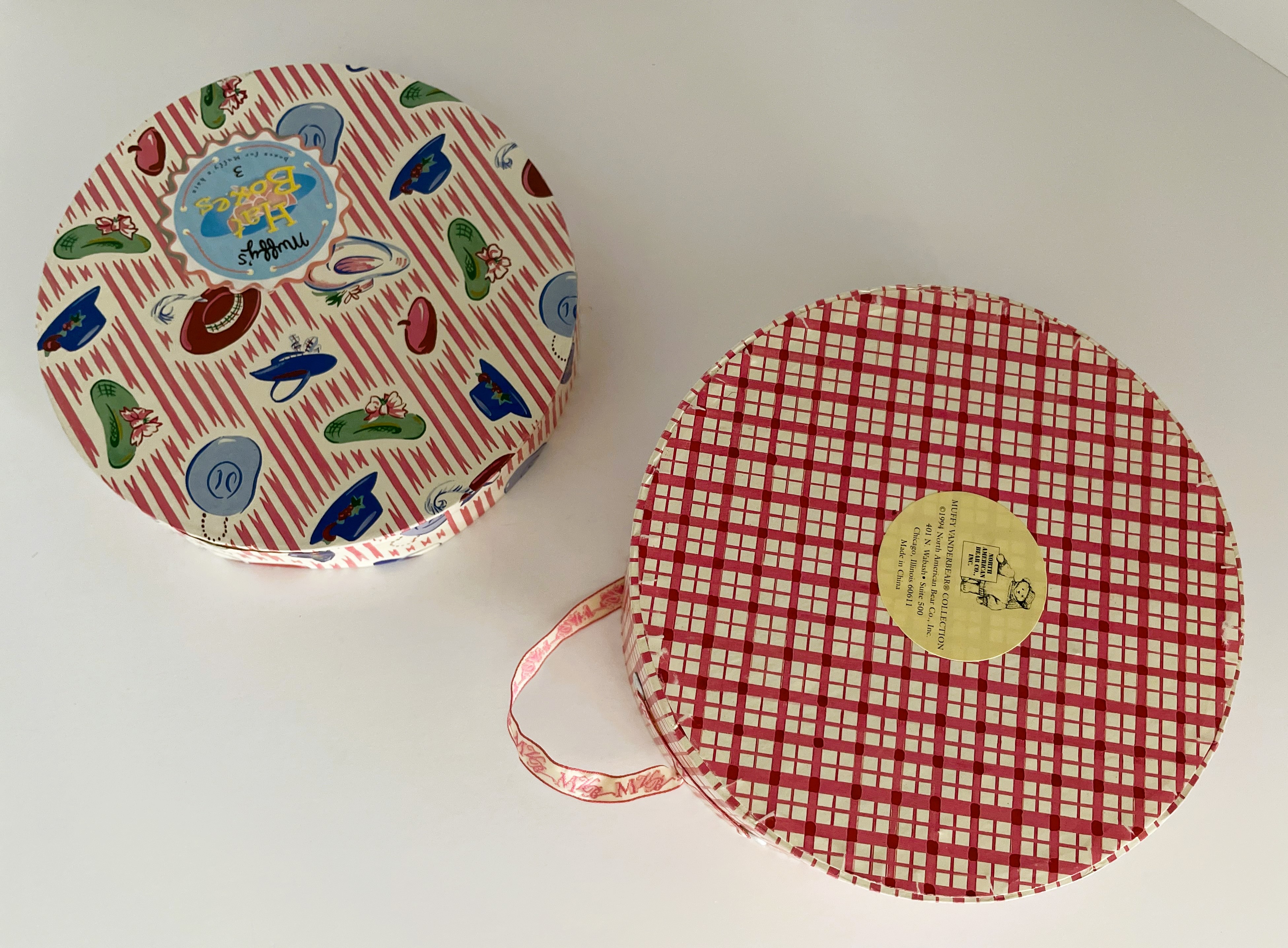 New Armoire Accessories (1994) - Large HAT BOX (single box)