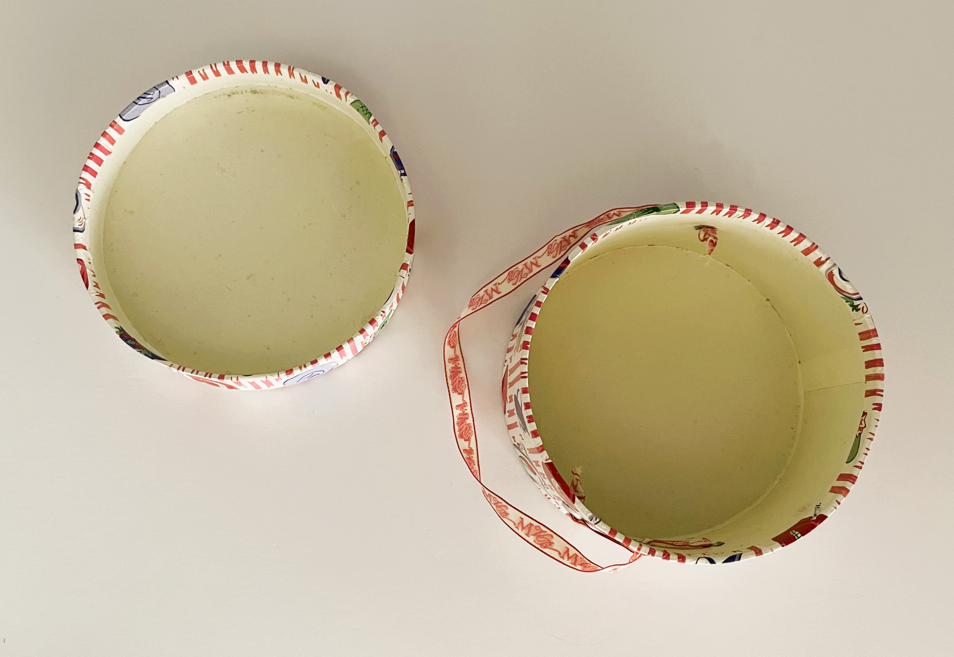 New Armoire Accessories (1994) - Small HAT BOX (single box)
