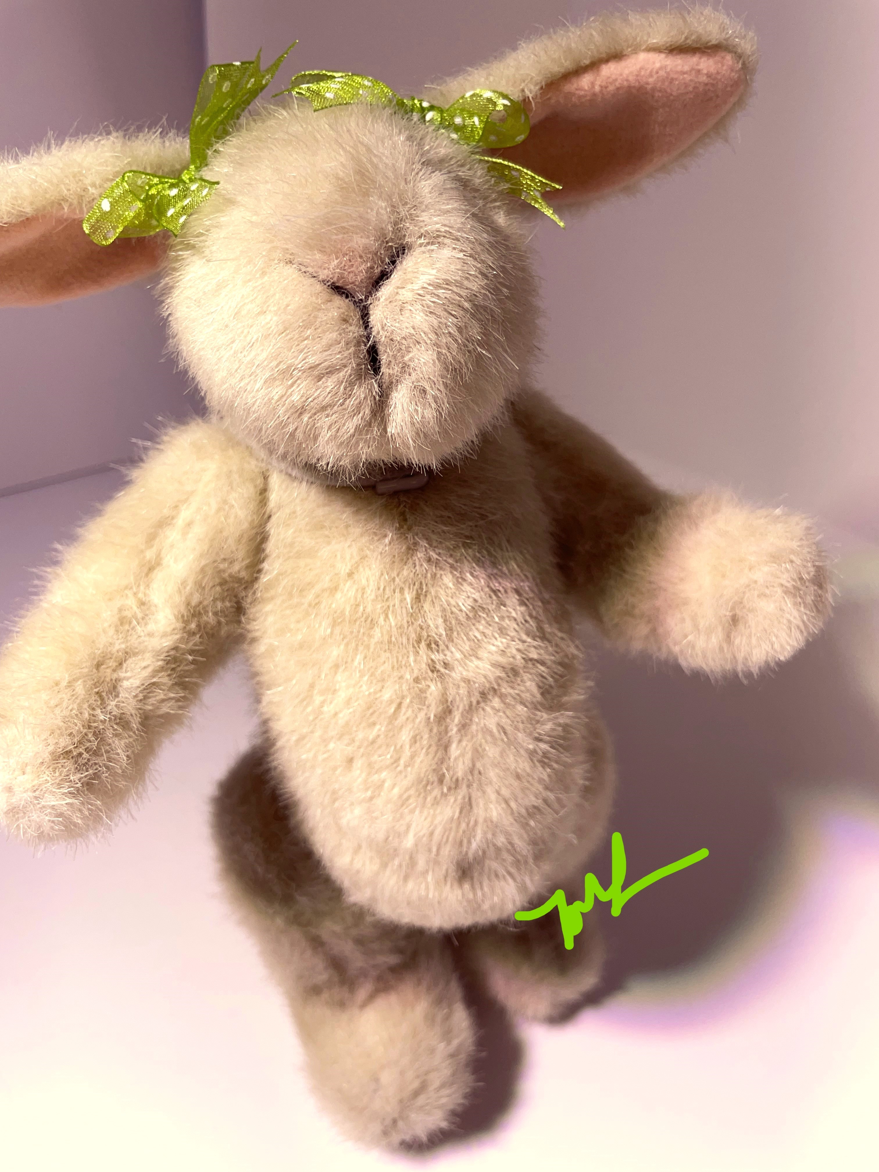Undressed HOPPY VanderHare