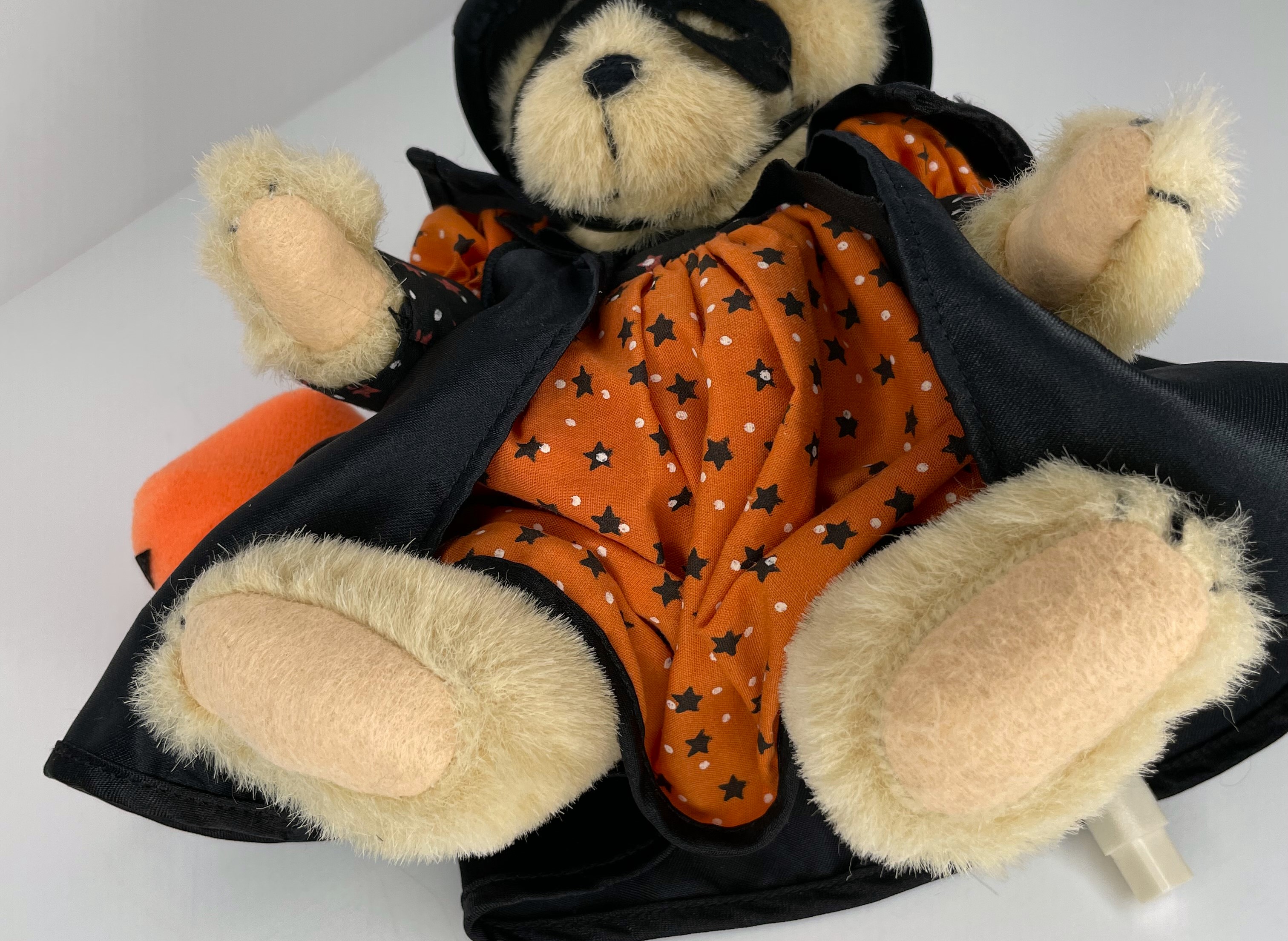 Muffy WITCH I - Factory-dressed MUFFY Bear