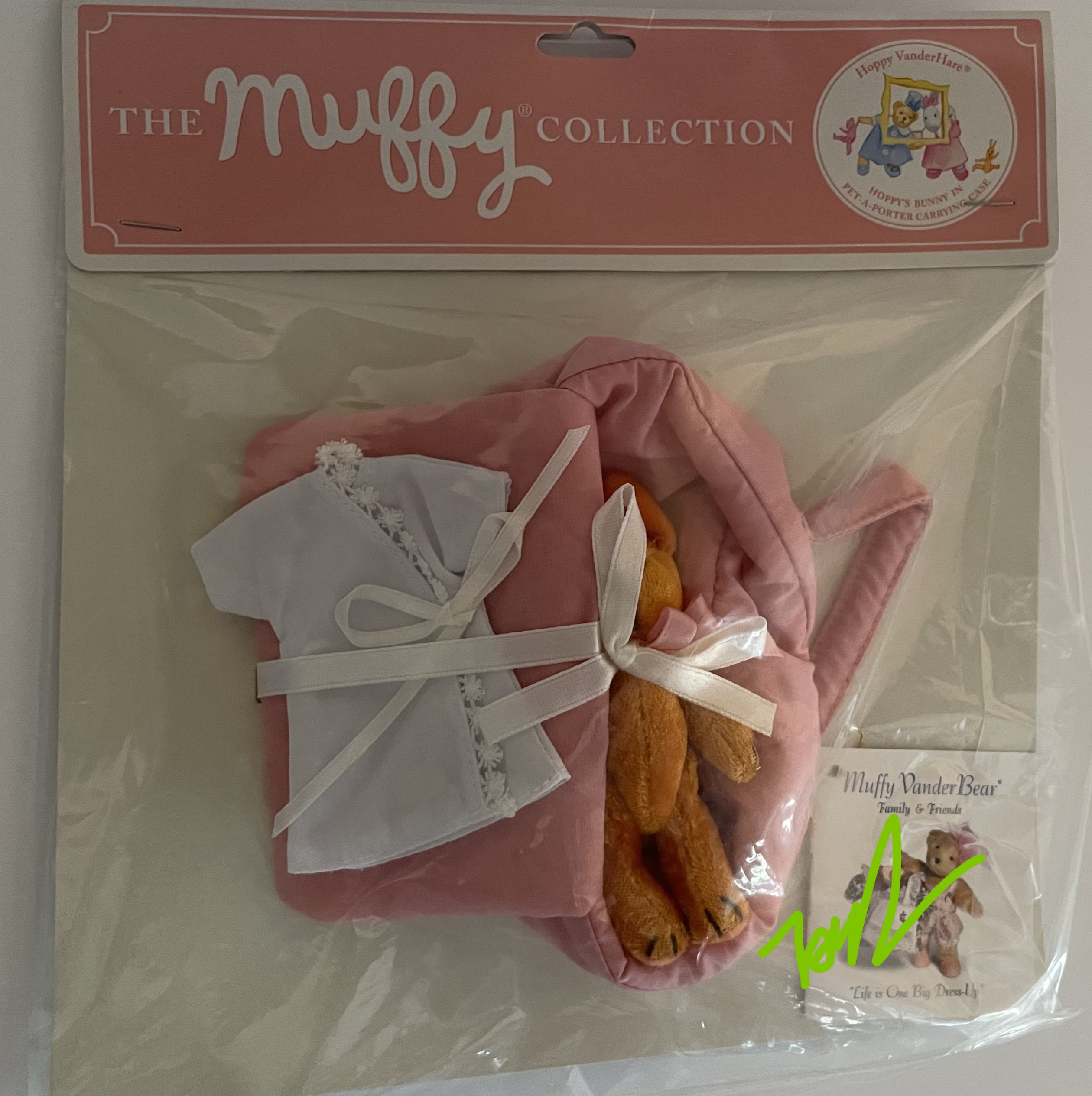 Sleep Over - HOPPY'S PET-A-PORTER Bunny & Bunny Nightie