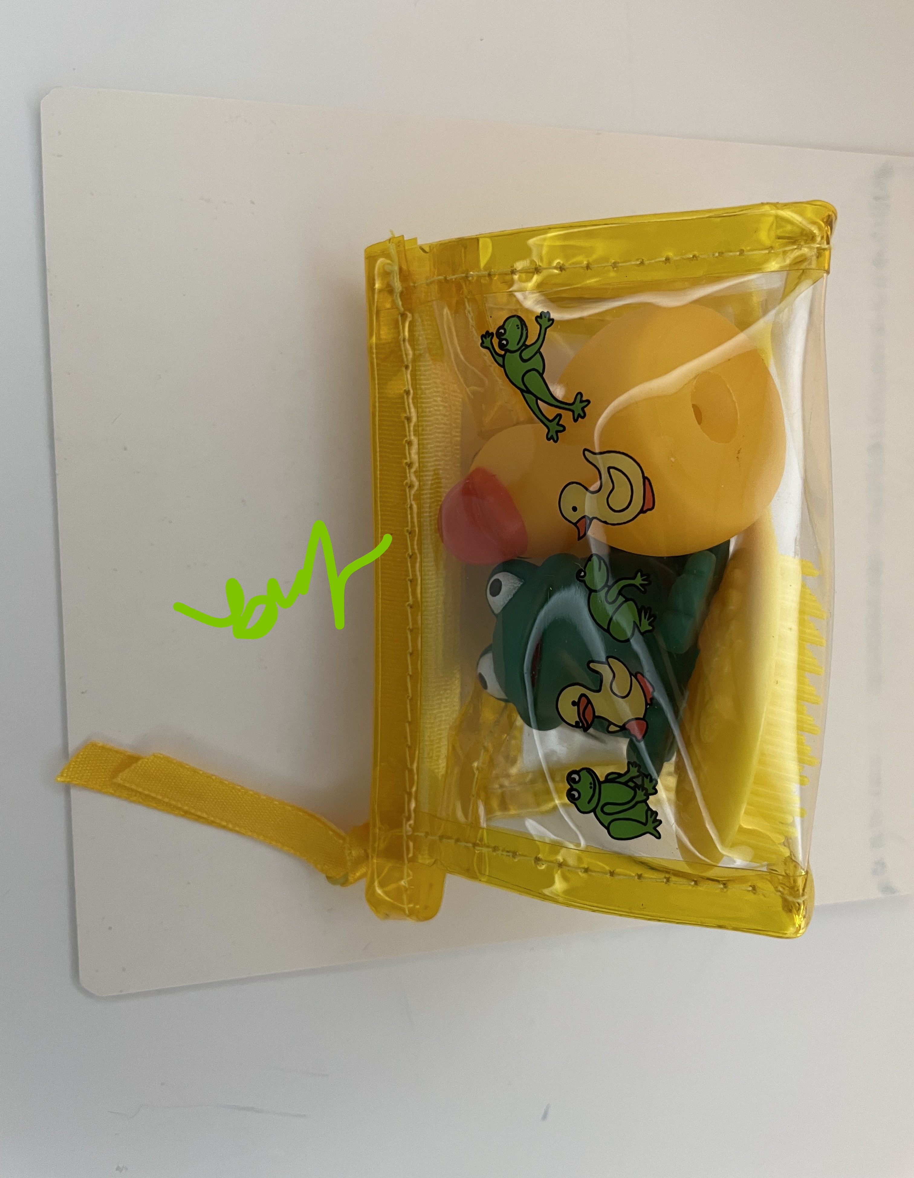 Clothesline Separates: Muffy / Hoppy Bath Kit (rubber duckie, frog & brush)