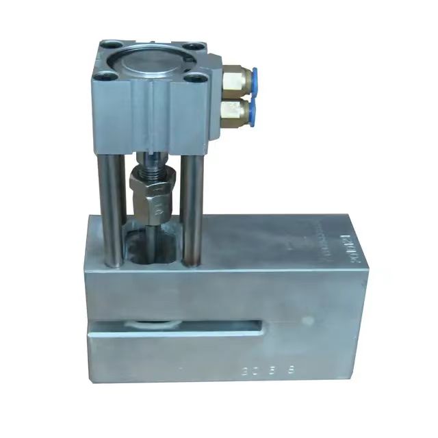 Zipper Pouch Making Machine Pneumatic Hole Punch Machine Butterfly Hole Punch 