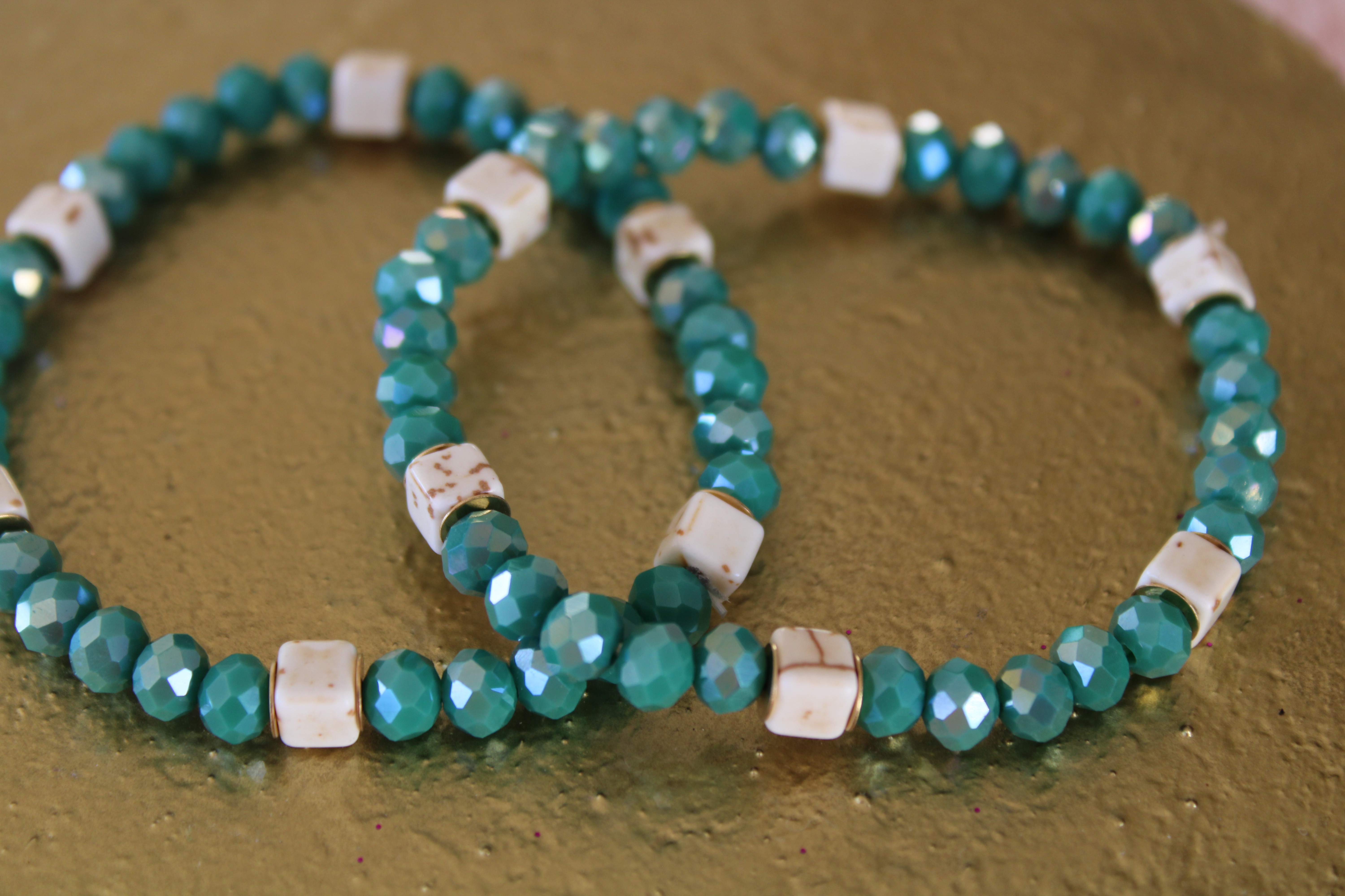 BRACELET FEMME VERT ET BEIGE