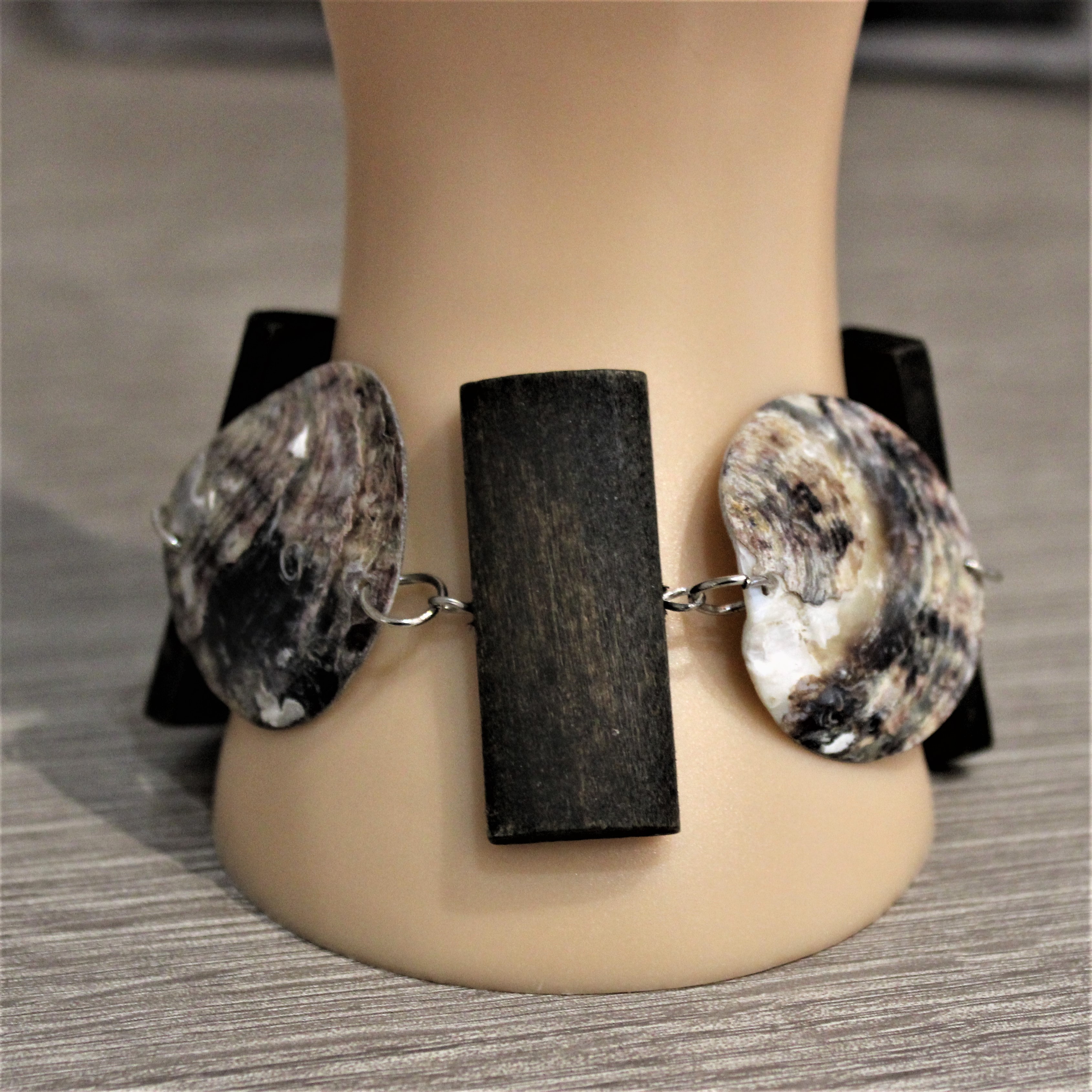 BRACELET FEMME BOIS ET COQUILLAGE