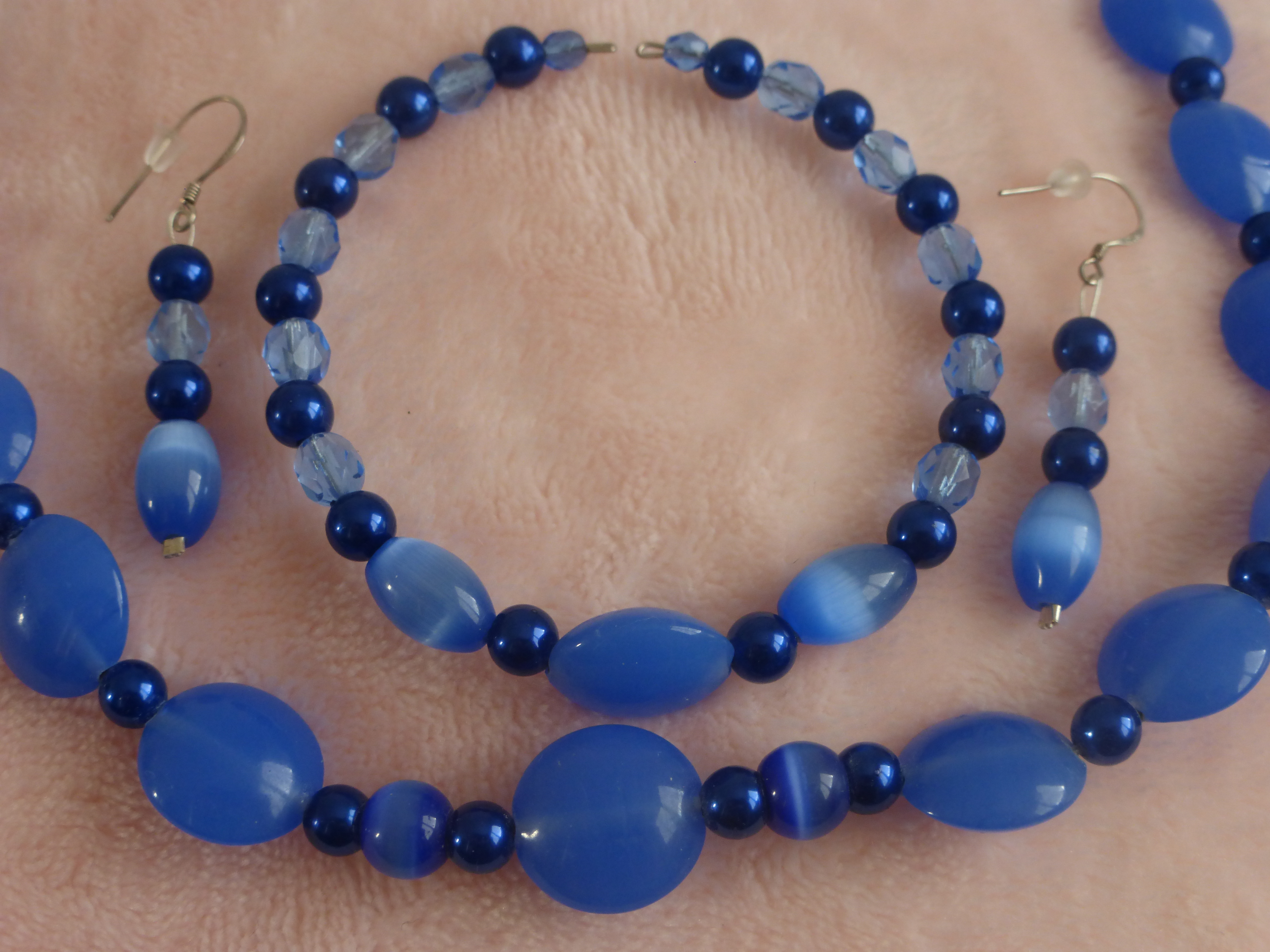 COLLIER BRACELET BOUCLE D'OREILLE TONS BLEUS