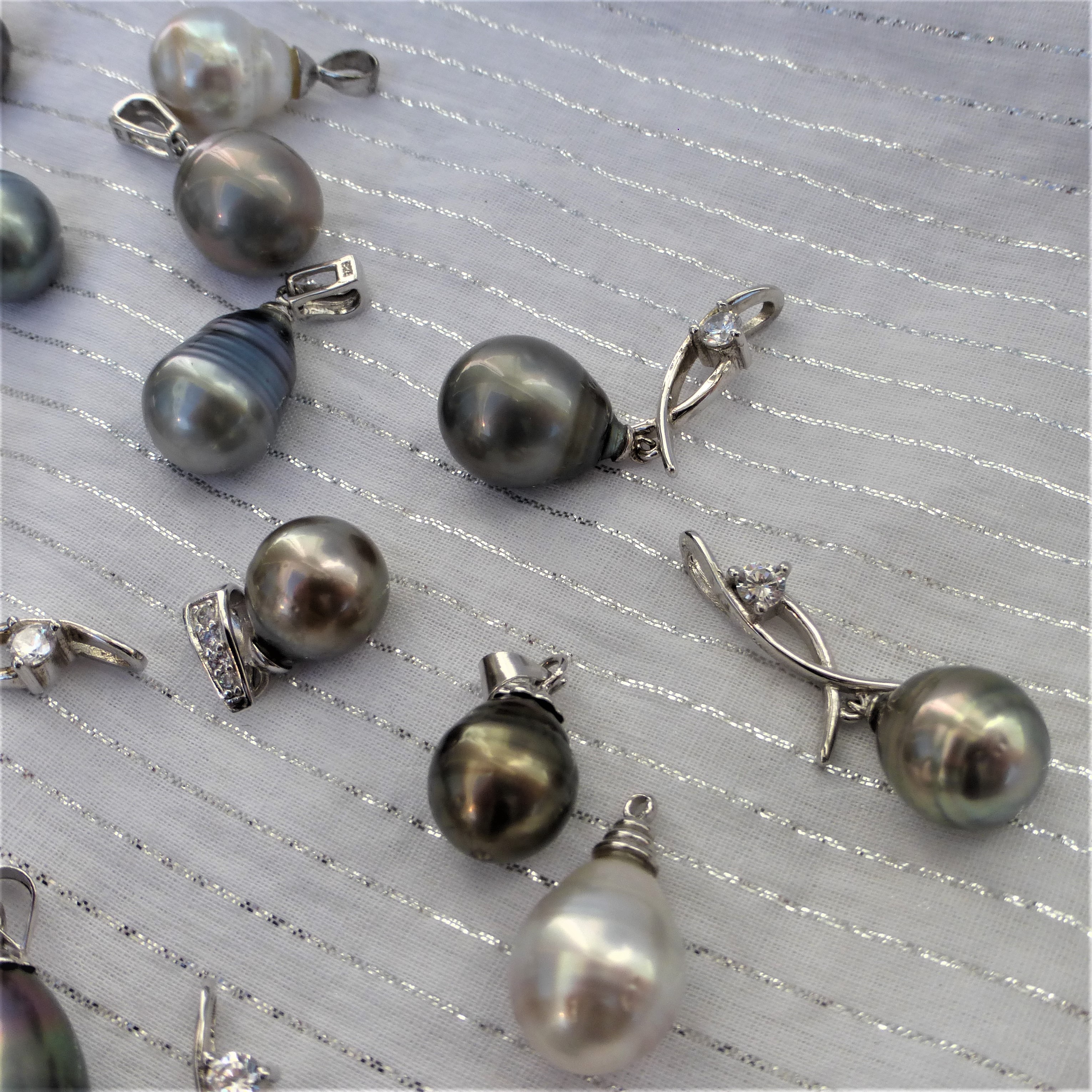 PENDENTIF PERLE DE TAHITI TONS GRIS