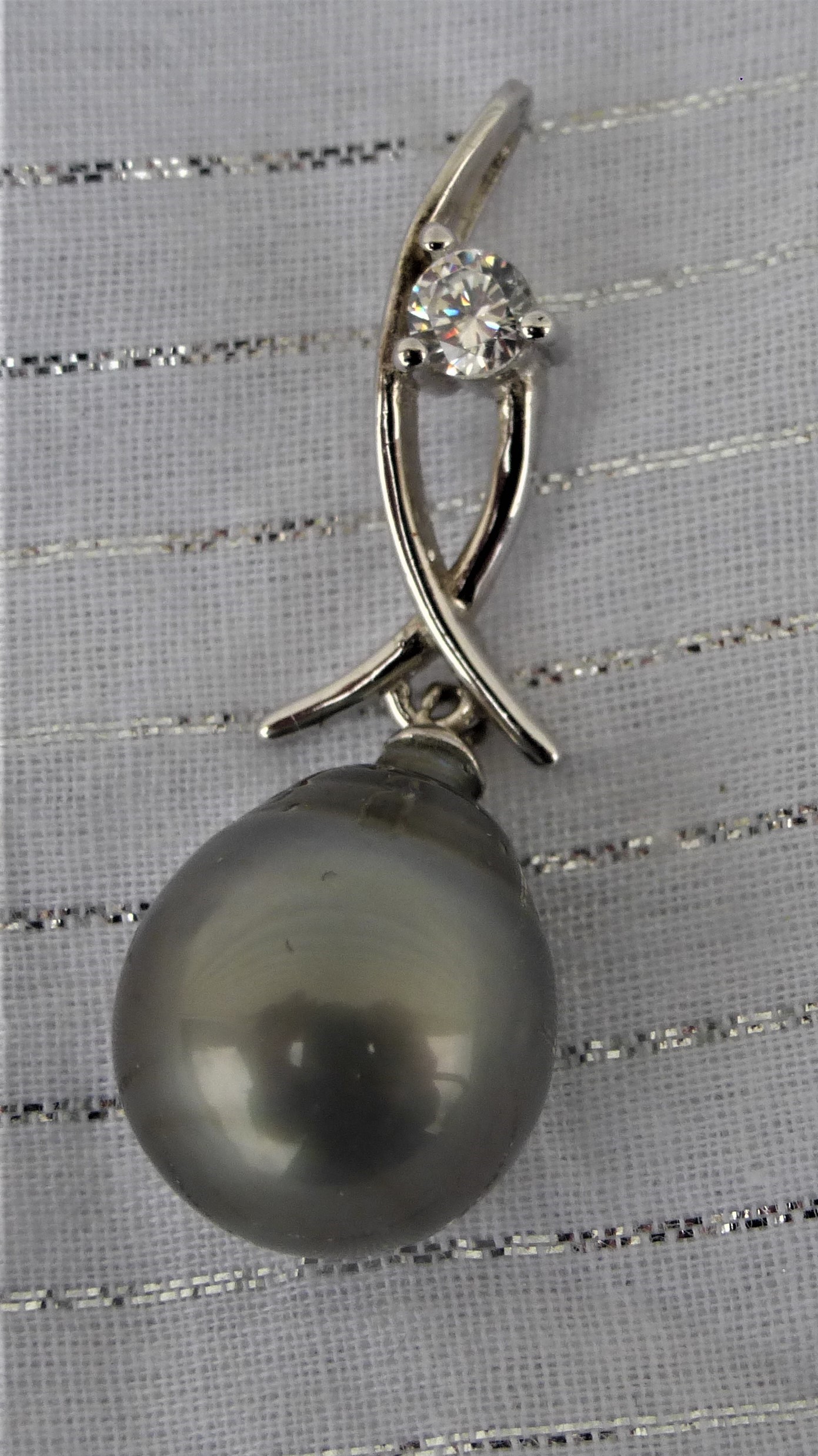 PENDENTIF PERLE DE TAHITI TONS GRIS