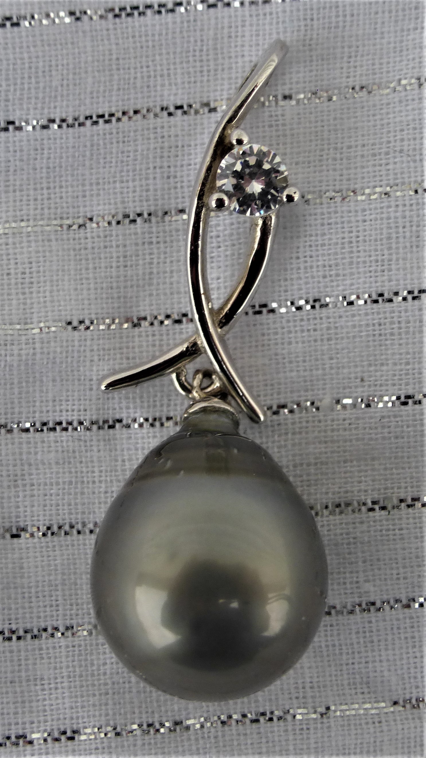 PENDENTIF PERLE DE TAHITI TONS GRIS