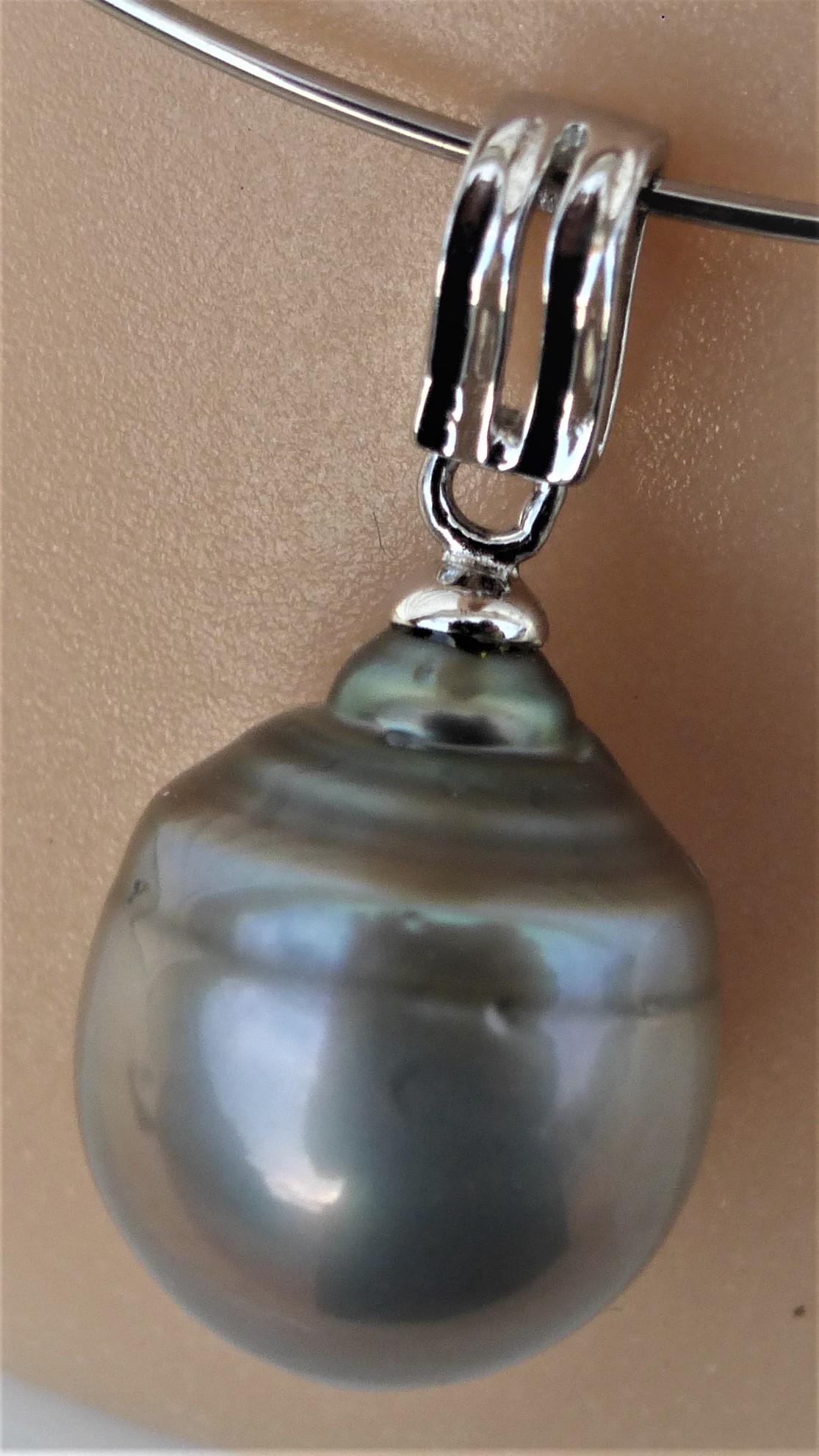 PENDENTIF PERLE DE TAHITI TONS GRIS