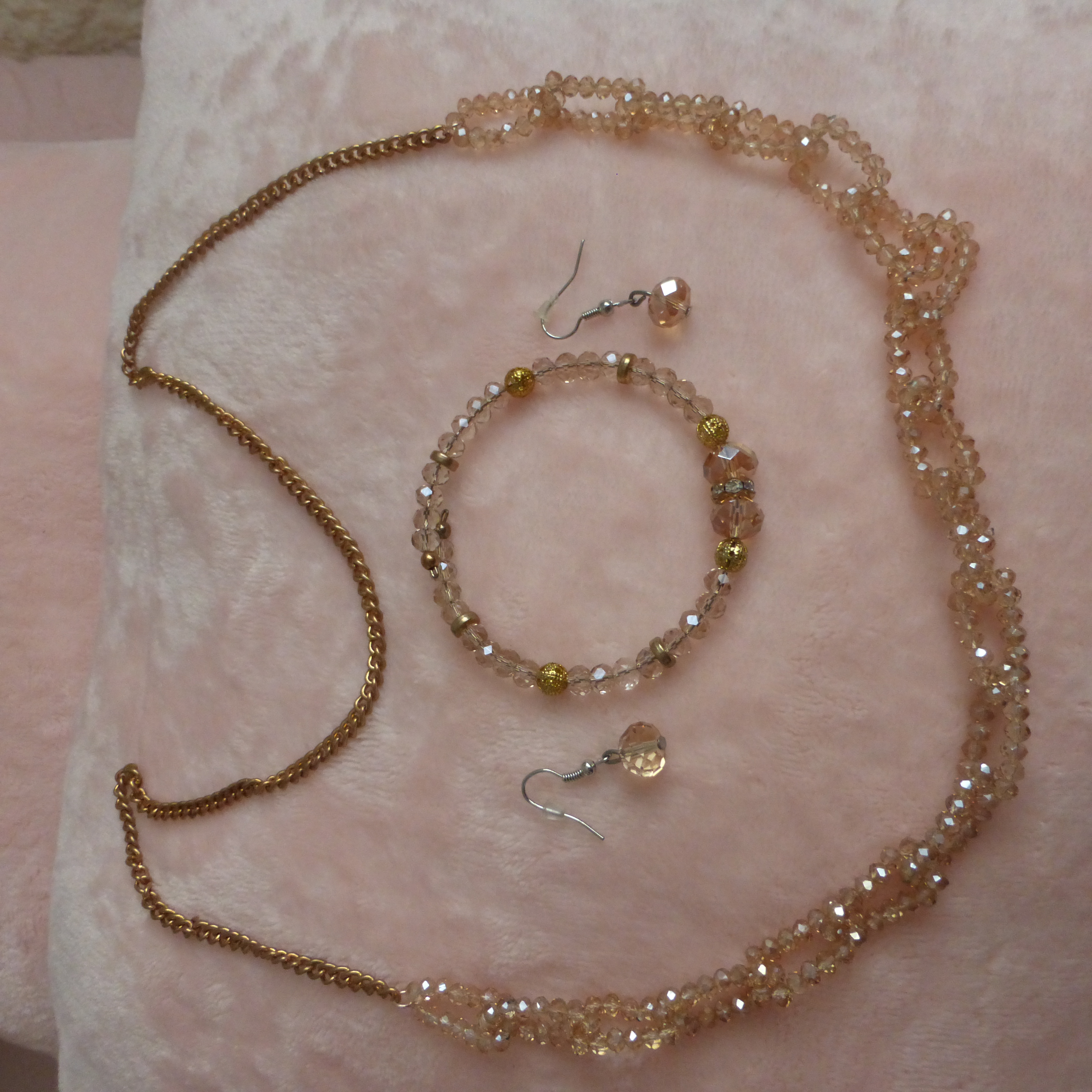 COLLIER BRACELET BOUCLE D'OREILLE BEIGE