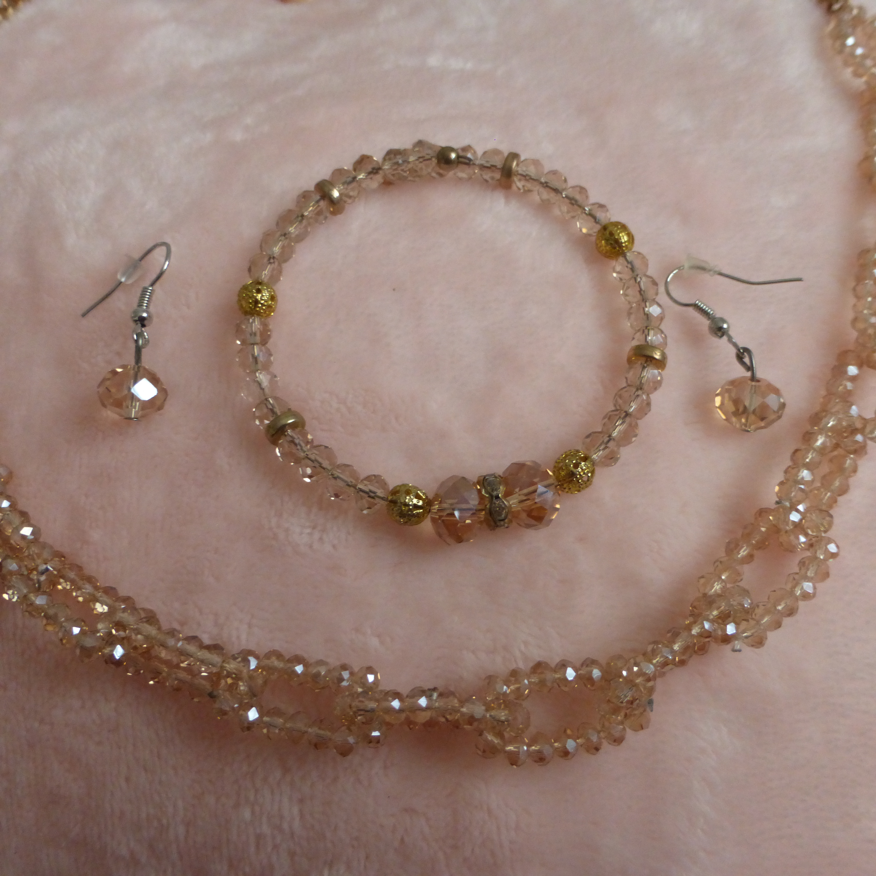 COLLIER BRACELET BOUCLE D'OREILLE BEIGE