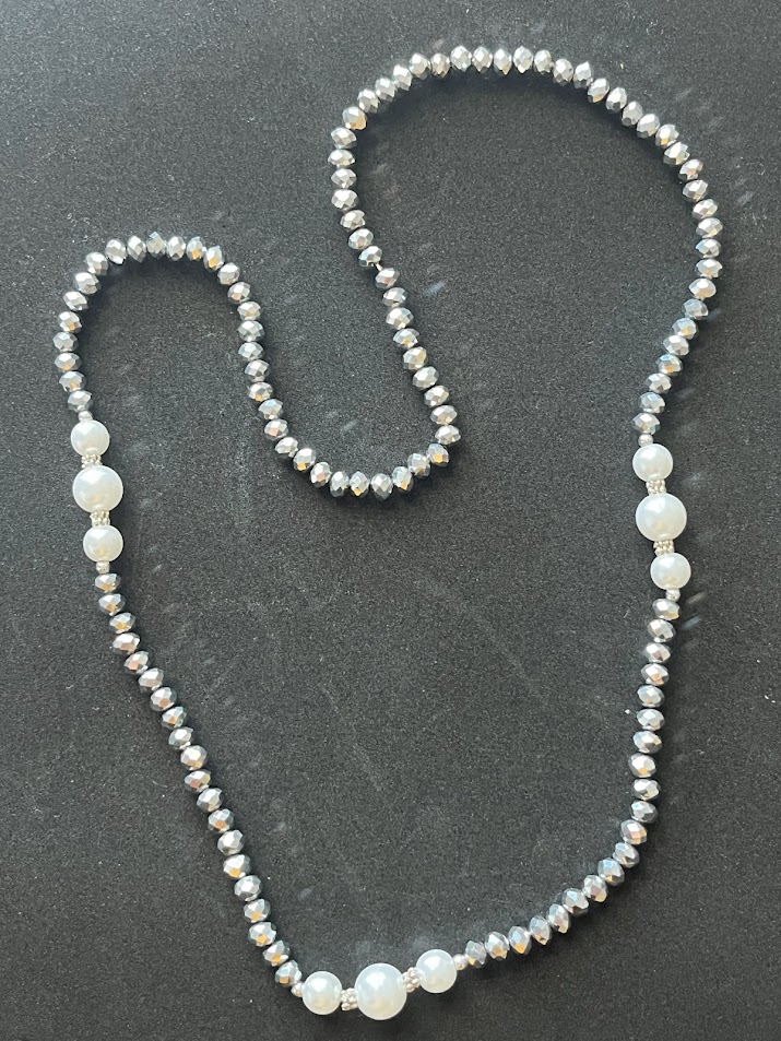 COLLIER FEMME TONS ARGENTÉ ET BLANC