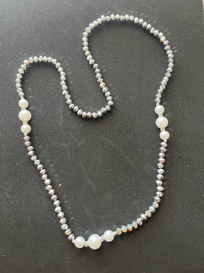 COLLIER FEMME TONS ARGENTÉ ET BLANC