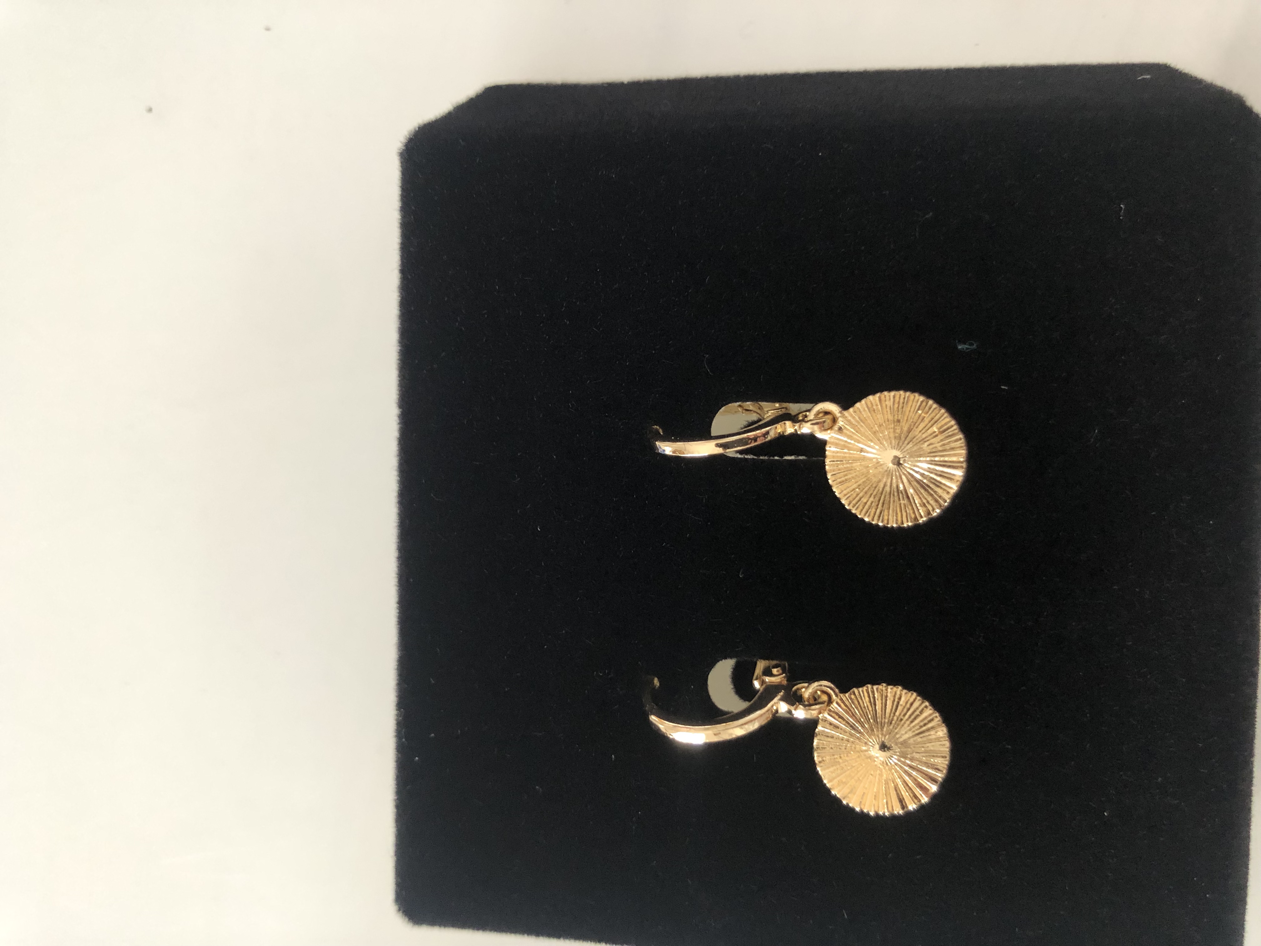 BOUCLE D'OREILLE DISQUE PLAQUÉES OR