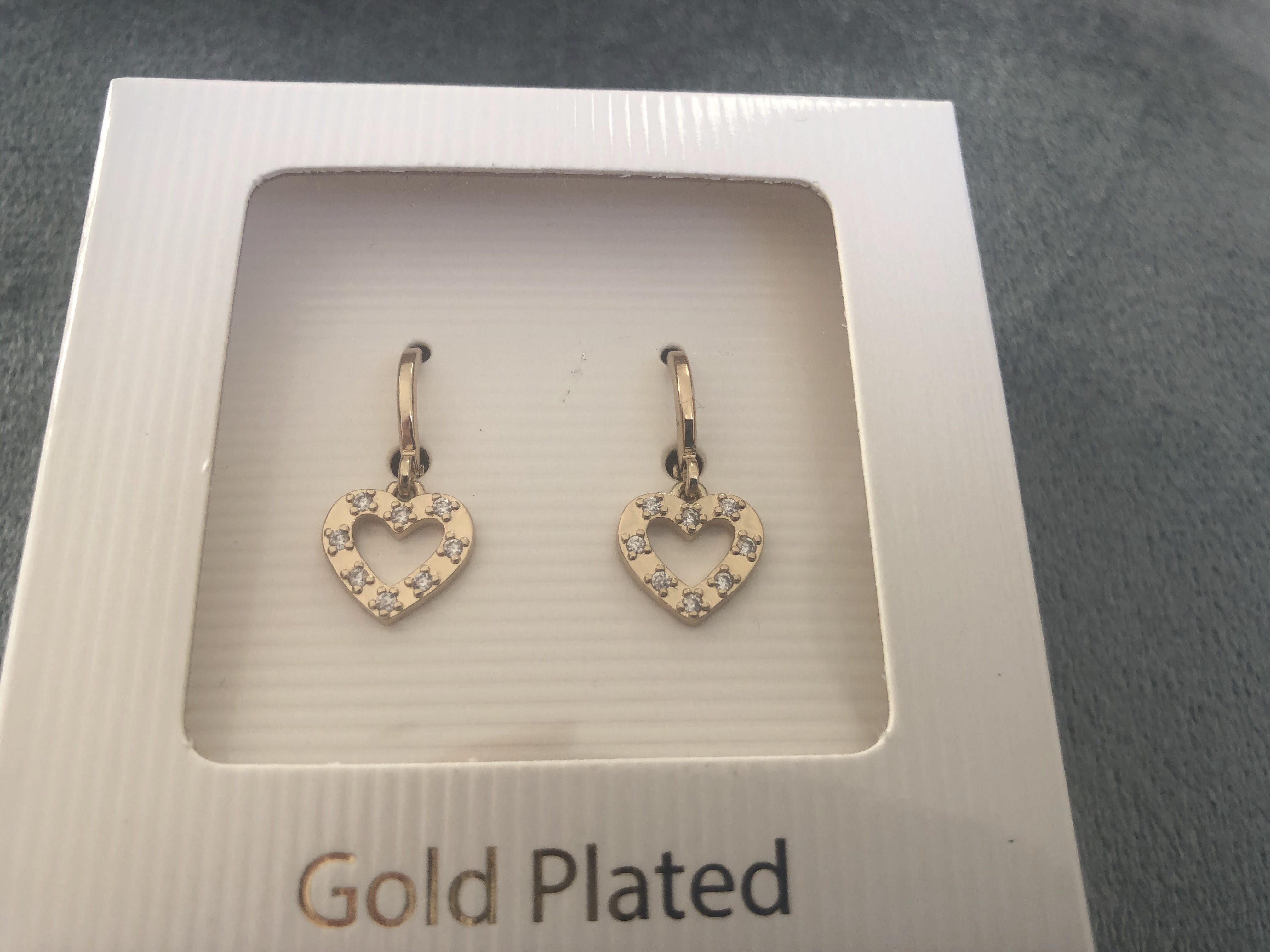 BOUCLE D'OREILLE COEUR PLAQUÉES OR