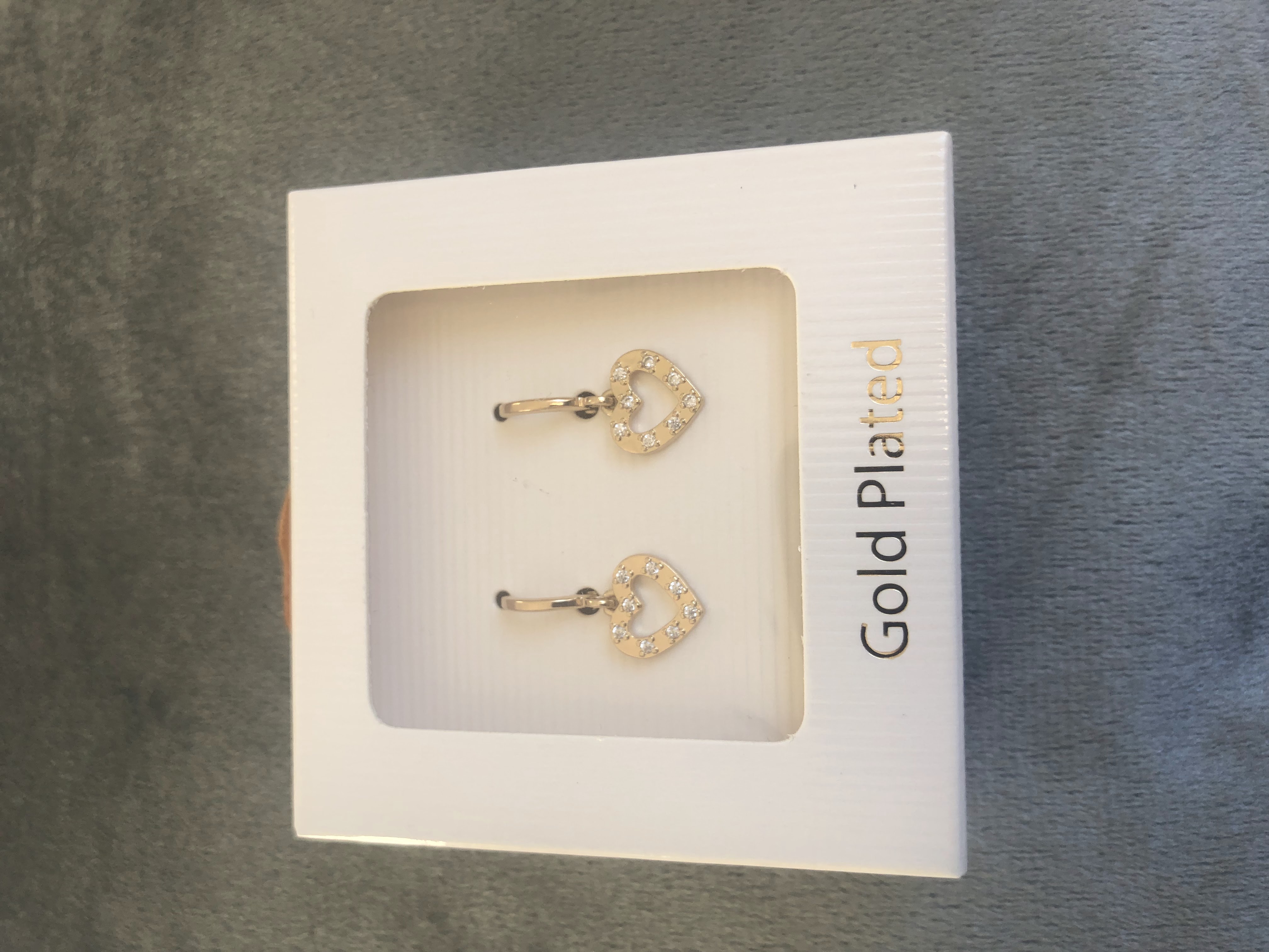 BOUCLE D'OREILLE COEUR PLAQUÉES OR