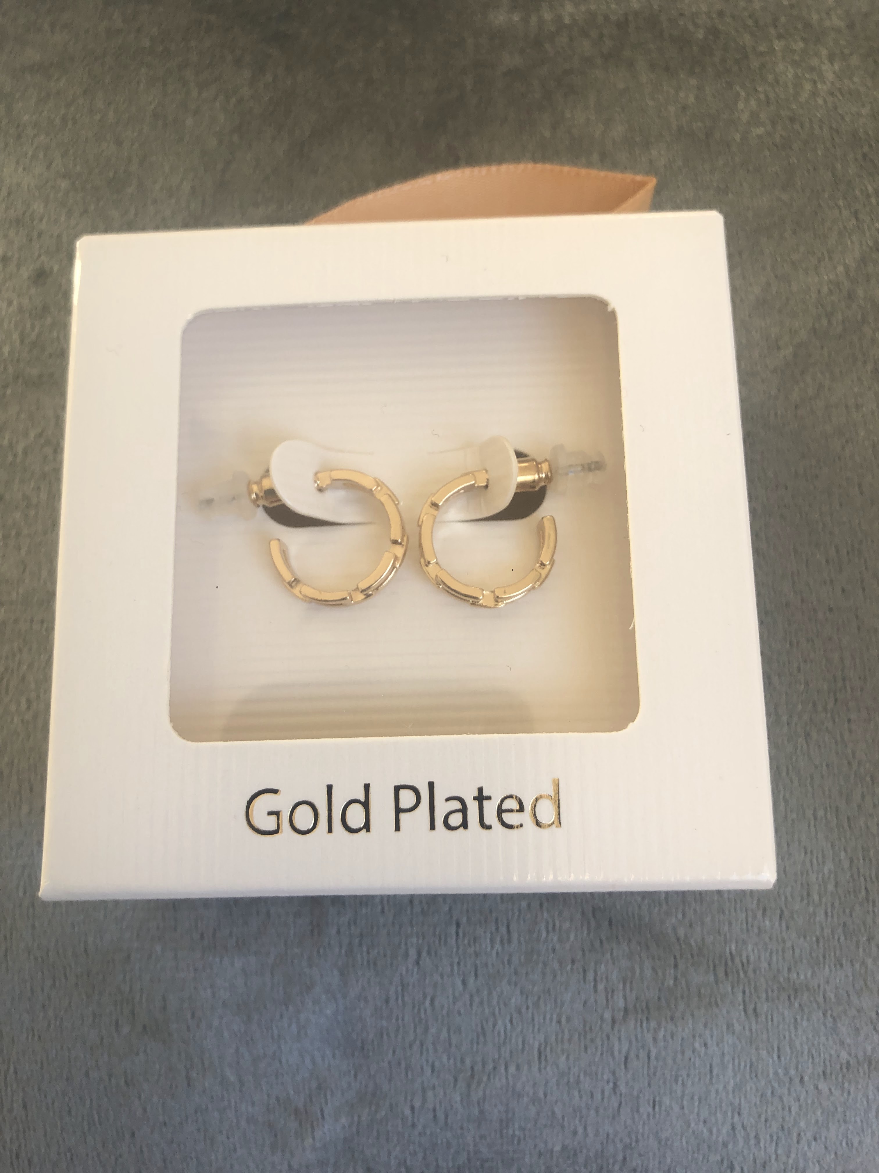 BOUCLE D'OREILLE ANNEAU AJOURÉ PLAQUÉES OR