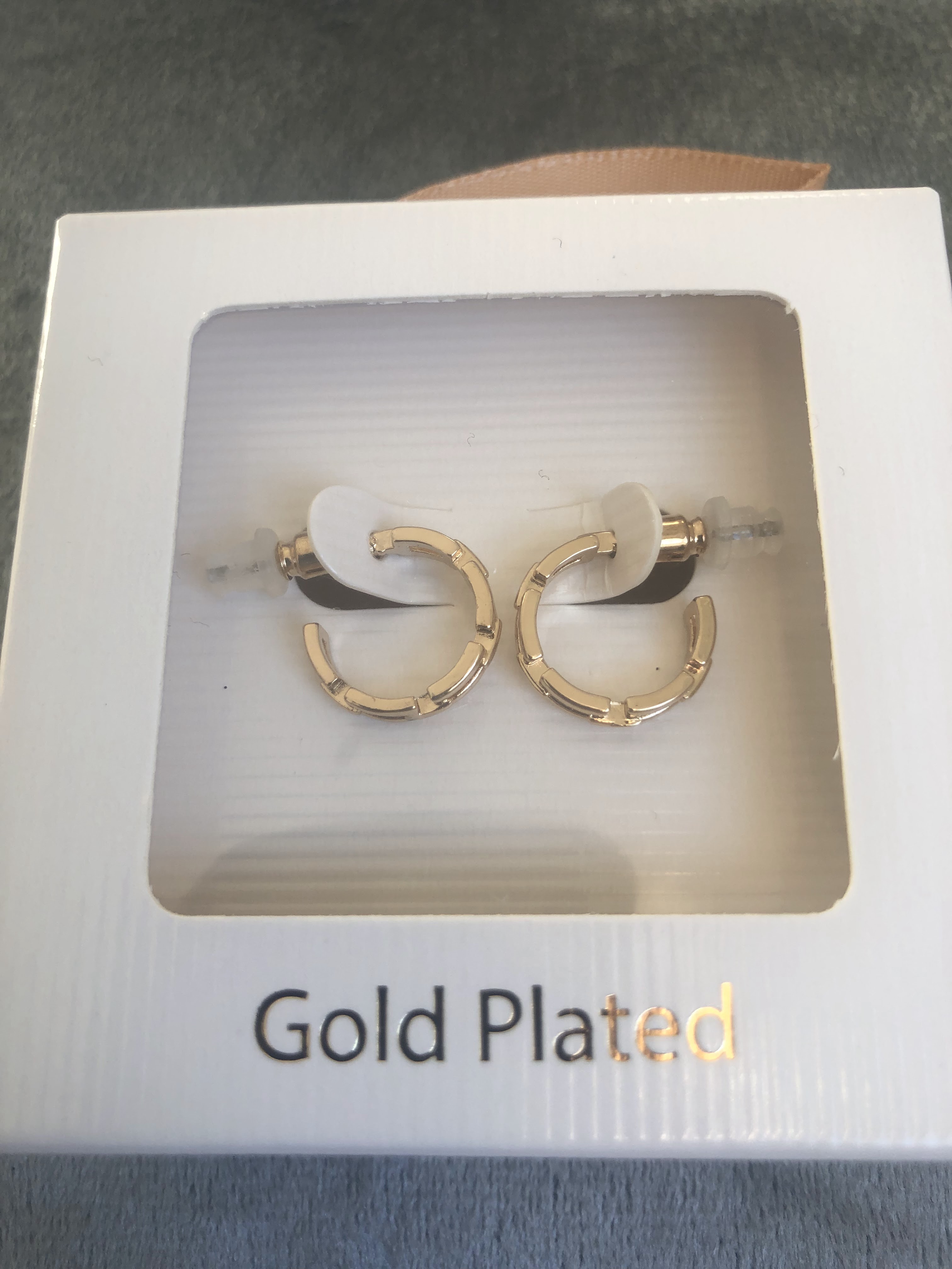 BOUCLE D'OREILLE ANNEAU AJOURÉ PLAQUÉES OR